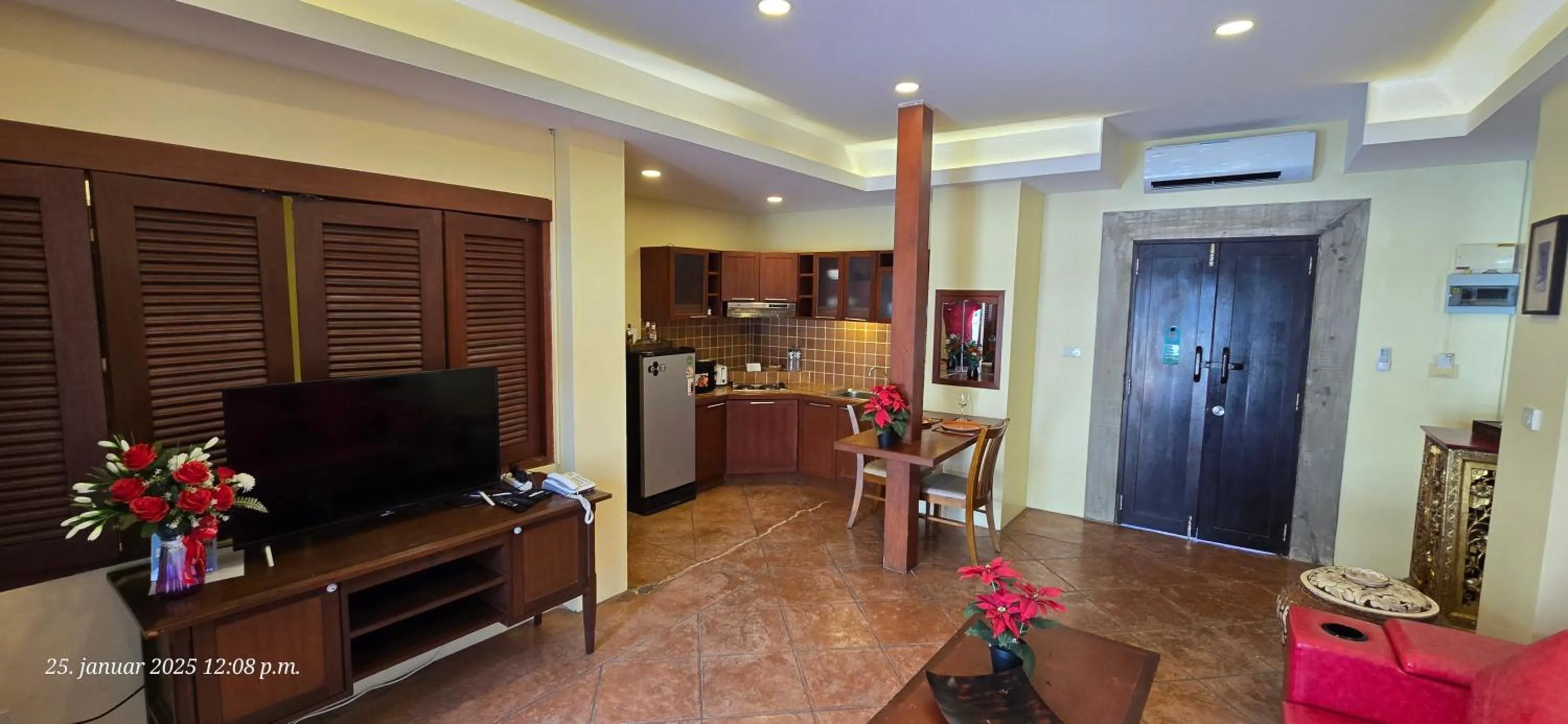 TV and multimedia in Nirvana Boutique Suites