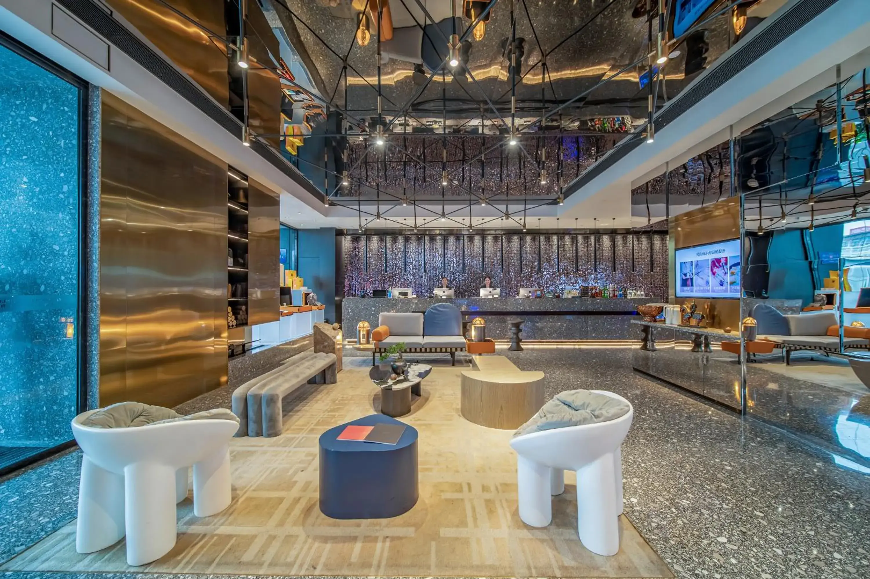 Lobby or reception in Arthur Hotel Zhujiang New Town Guangzhou-Free Shuttle Bus to Exhibition Centre during Canton Fair Lobby or reception in Arthur Hotel Zhujiang New Town Guangzhou-Free Shuttle Bus to Exhibition Centre during Canton Fair