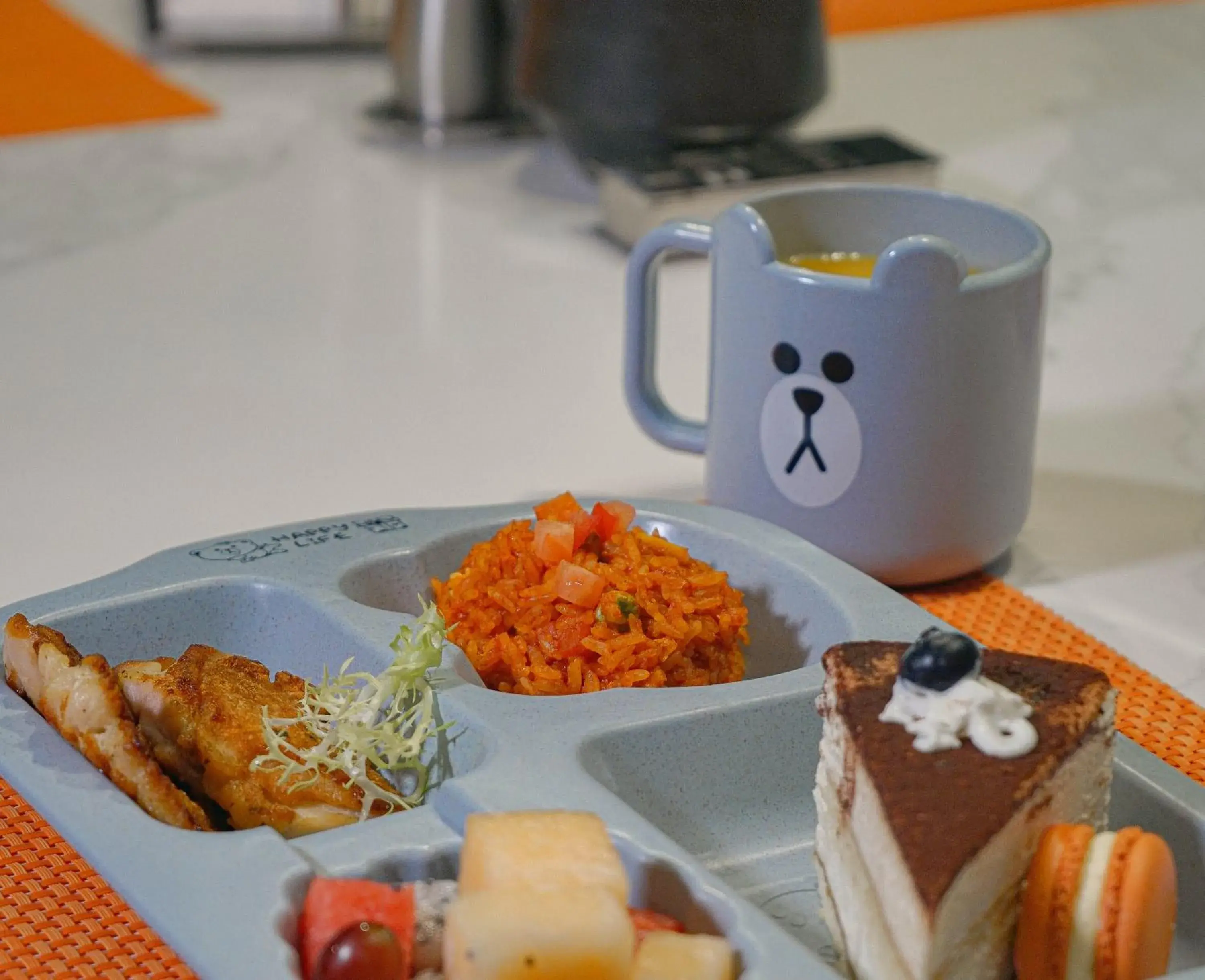 Food and drinks in Arthur Hotel Zhujiang New Town Guangzhou-Free Shuttle Bus to Exhibition Centre during Canton Fair Food and drinks in Arthur Hotel Zhujiang New Town Guangzhou-Free Shuttle Bus to Exhibition Centre during Canton Fair