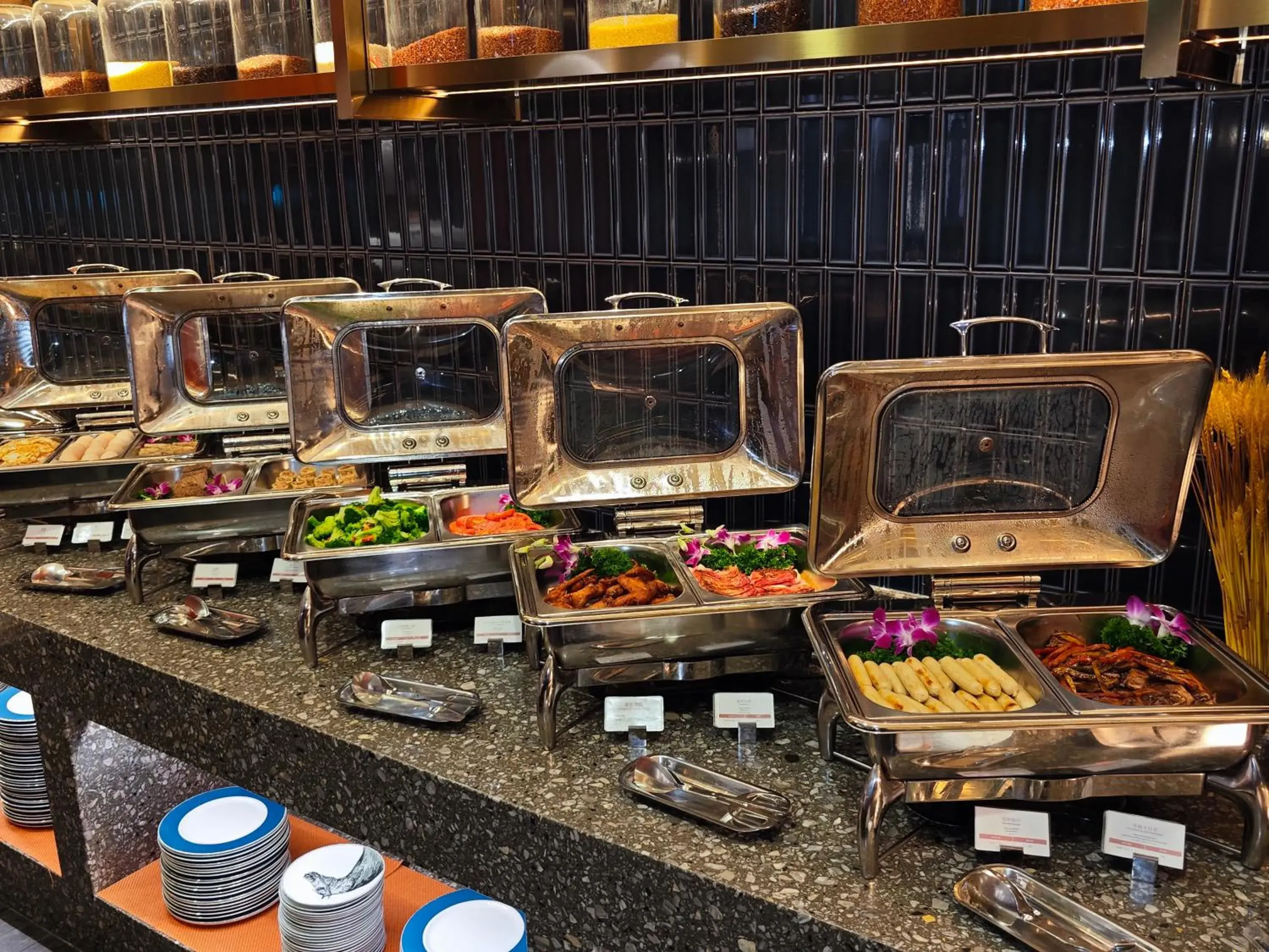 Breakfast in Arthur Hotel Zhujiang New Town Guangzhou-Free Shuttle Bus to Exhibition Centre during Canton Fair Breakfast in Arthur Hotel Zhujiang New Town Guangzhou-Free Shuttle Bus to Exhibition Centre during Canton Fair