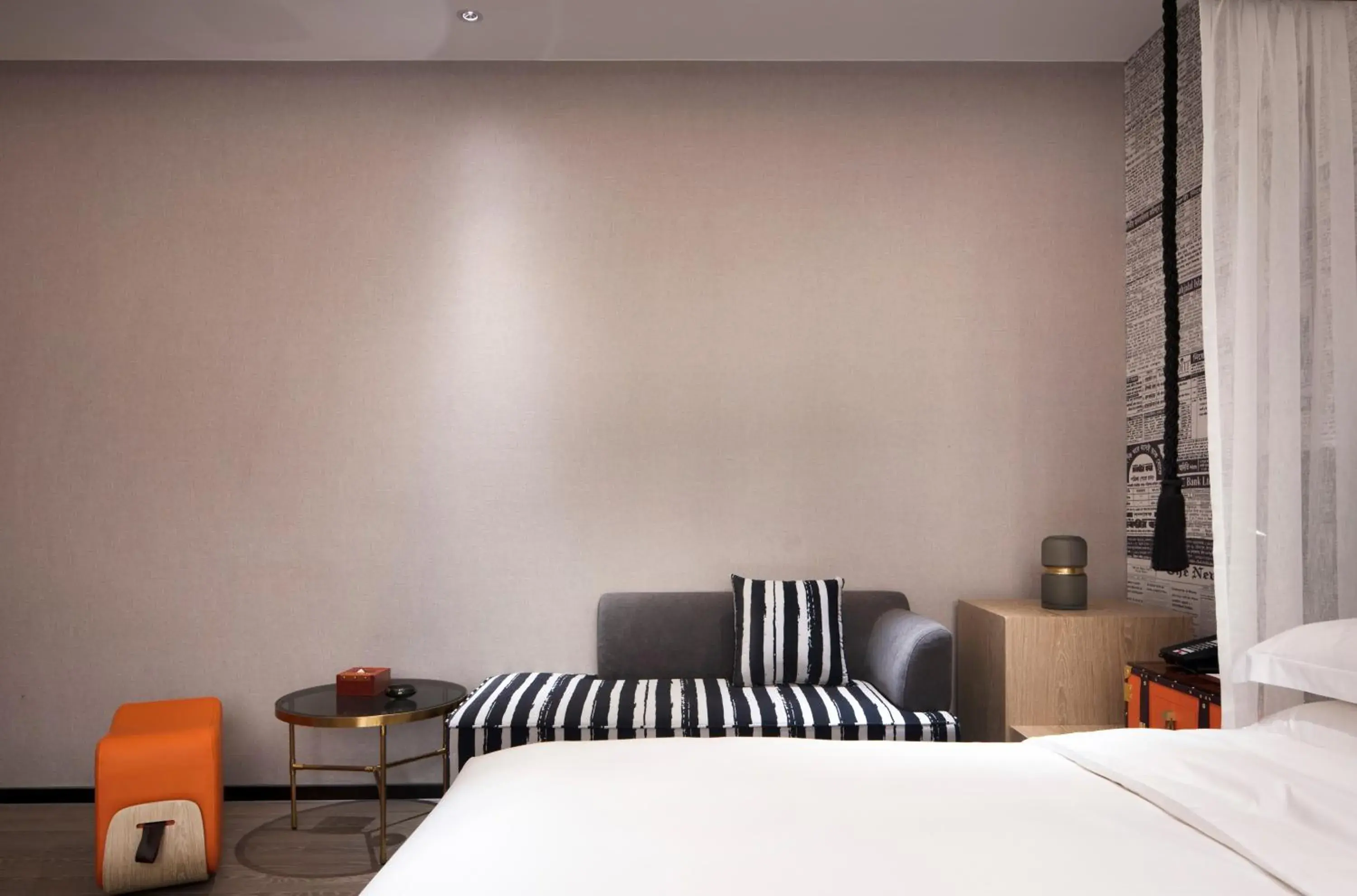 Property building, Bed in Arthur Hotel Zhujiang New Town Guangzhou-Free Shuttle Bus to Exhibition Centre during Canton Fair Property building, Bed in Arthur Hotel Zhujiang New Town Guangzhou-Free Shuttle Bus to Exhibition Centre during Canton Fair