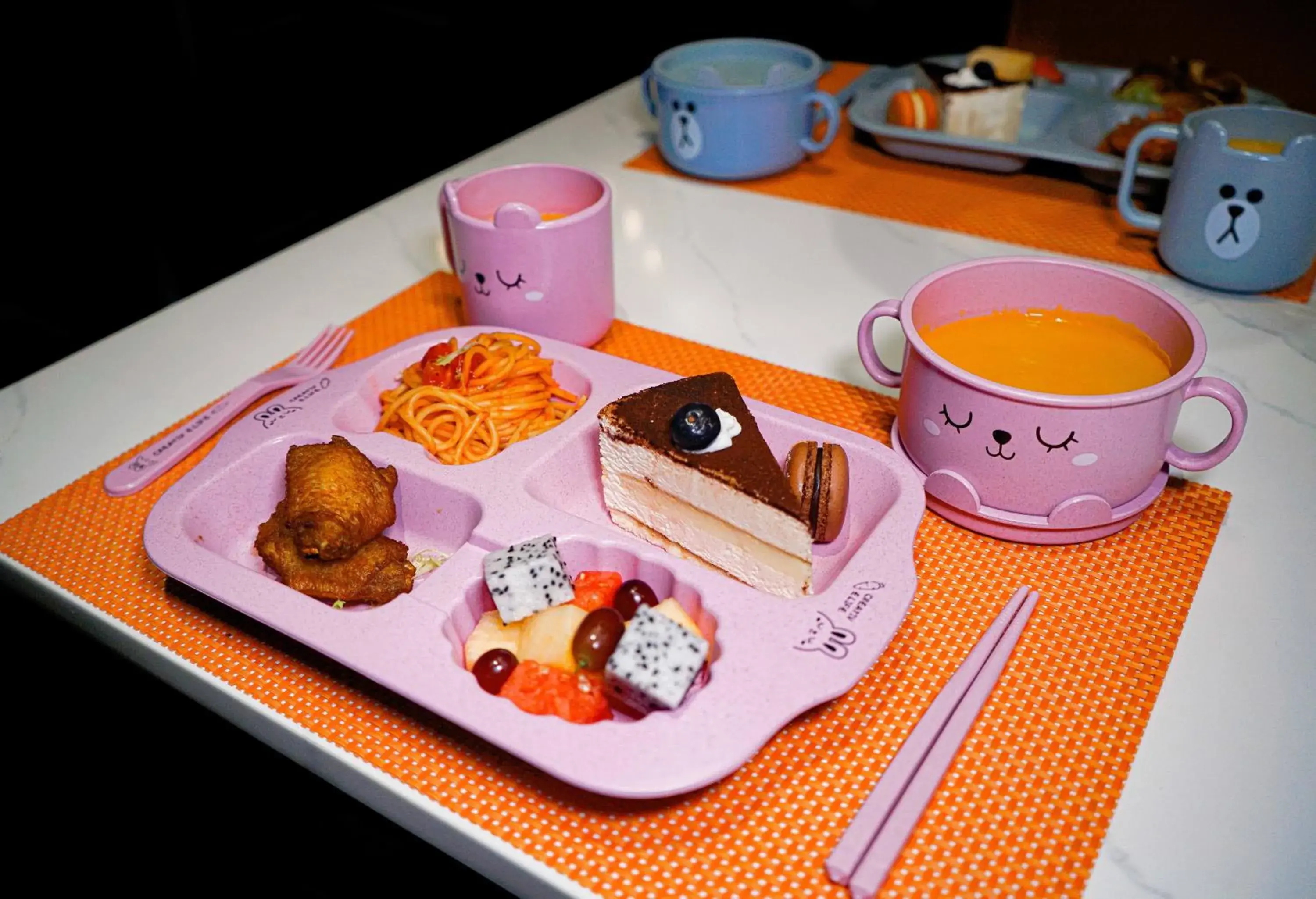 Food and drinks in Arthur Hotel Zhujiang New Town Guangzhou-Free Shuttle Bus to Exhibition Centre during Canton Fair Food and drinks in Arthur Hotel Zhujiang New Town Guangzhou-Free Shuttle Bus to Exhibition Centre during Canton Fair