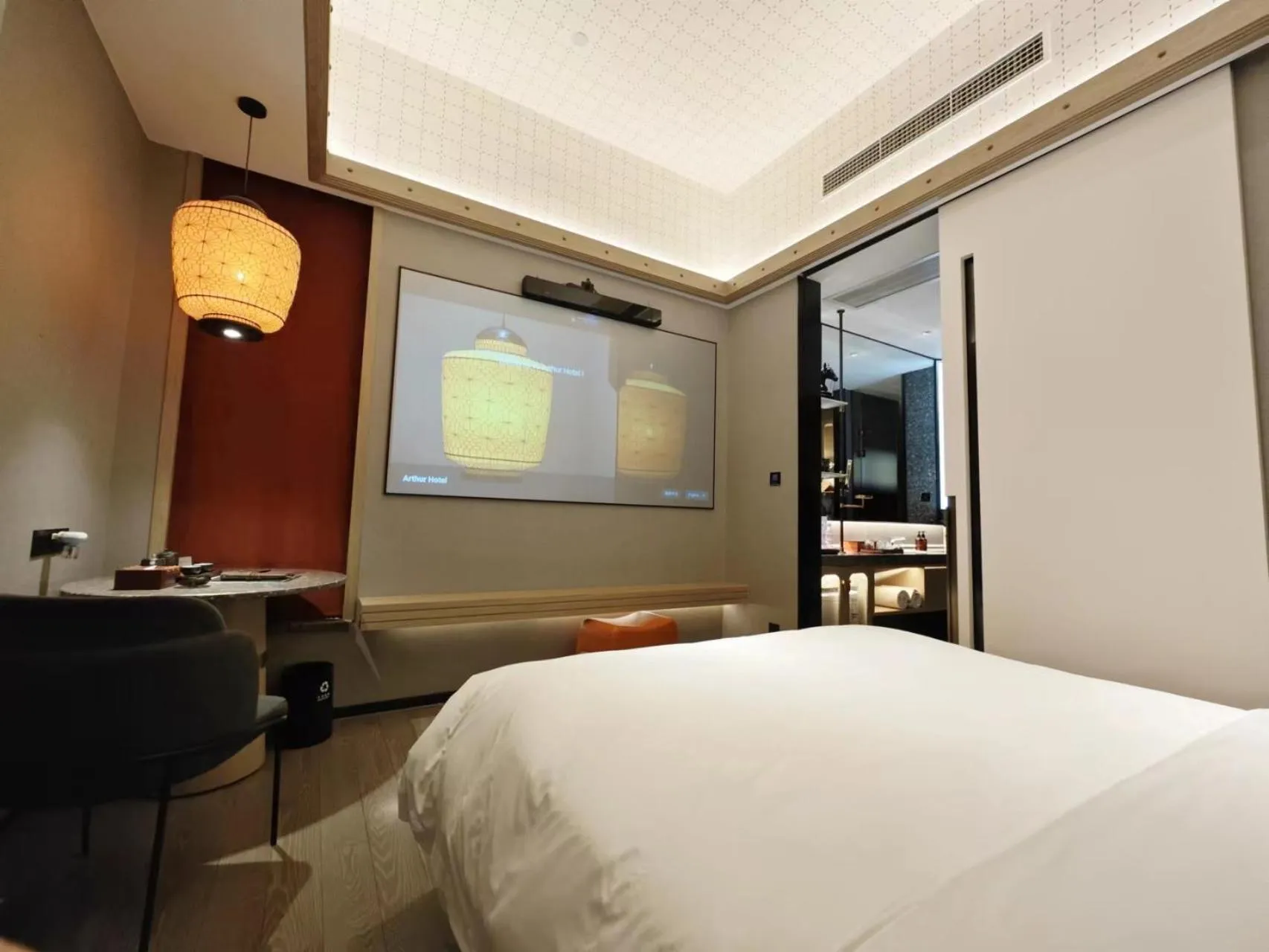 Dining area, Bed in Arthur Hotel Zhujiang New Town Guangzhou