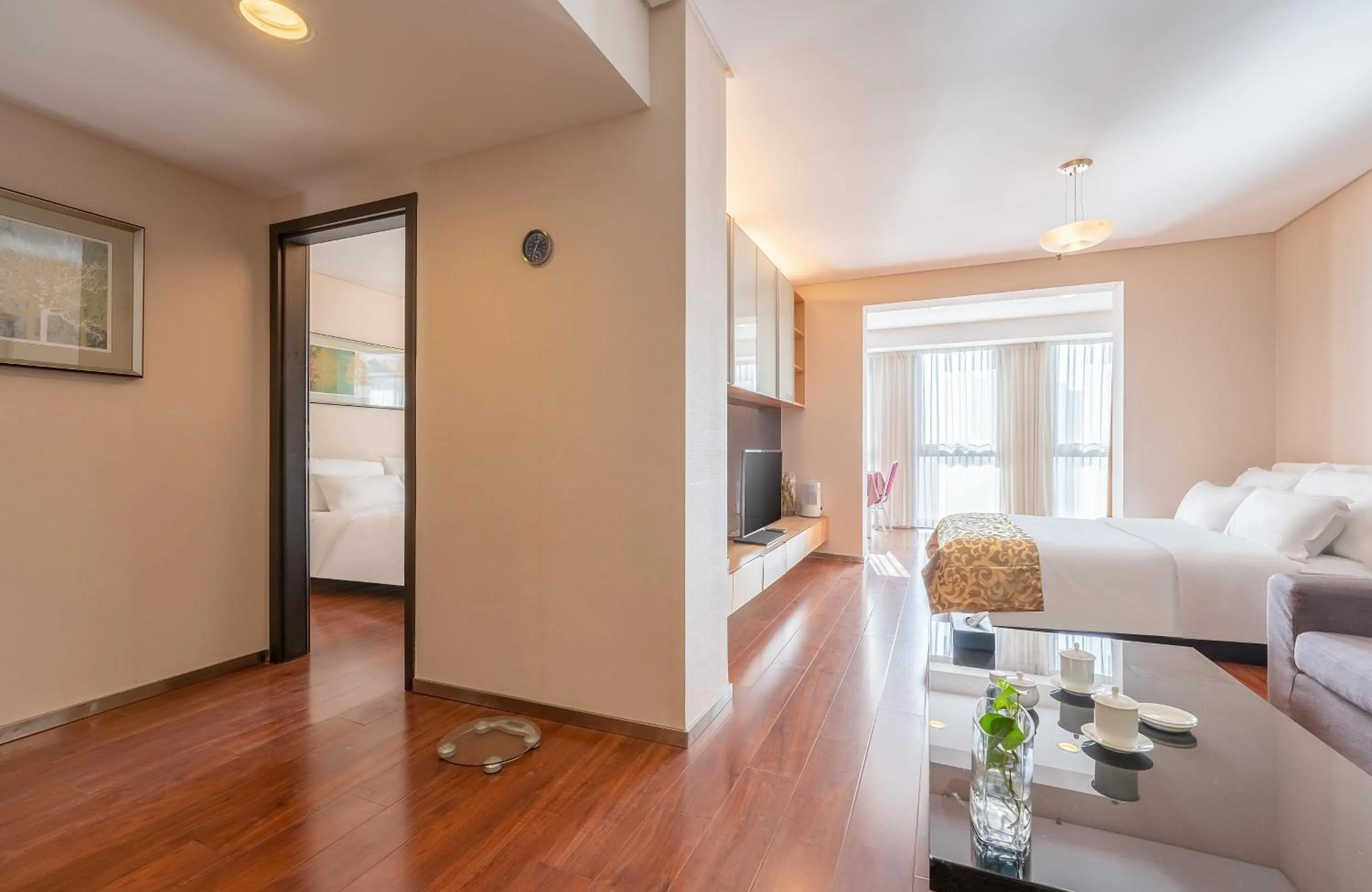 Bed in Qingdao Housing International Hotel