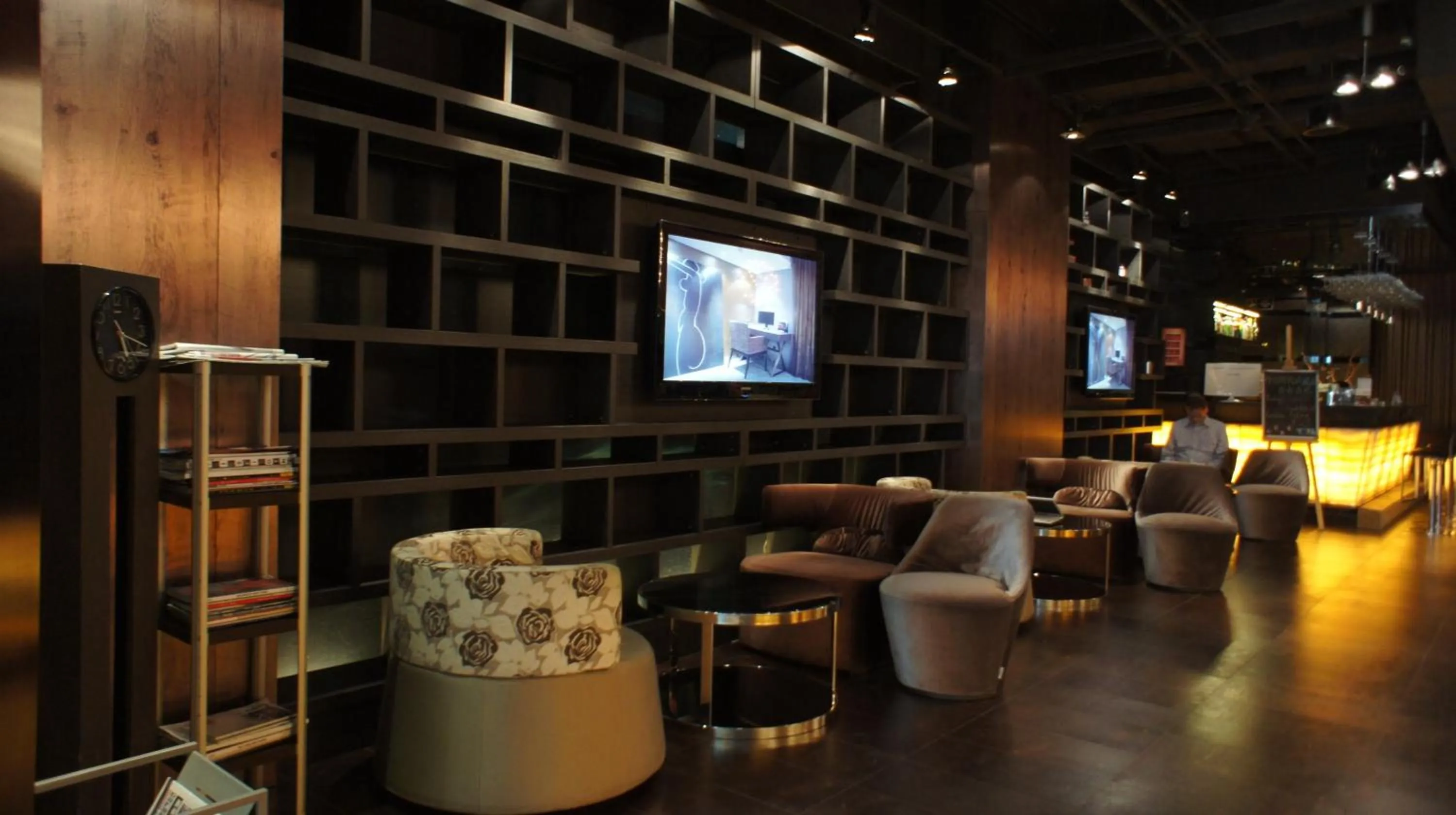 Lounge or bar in Qingdao Housing International Hotel