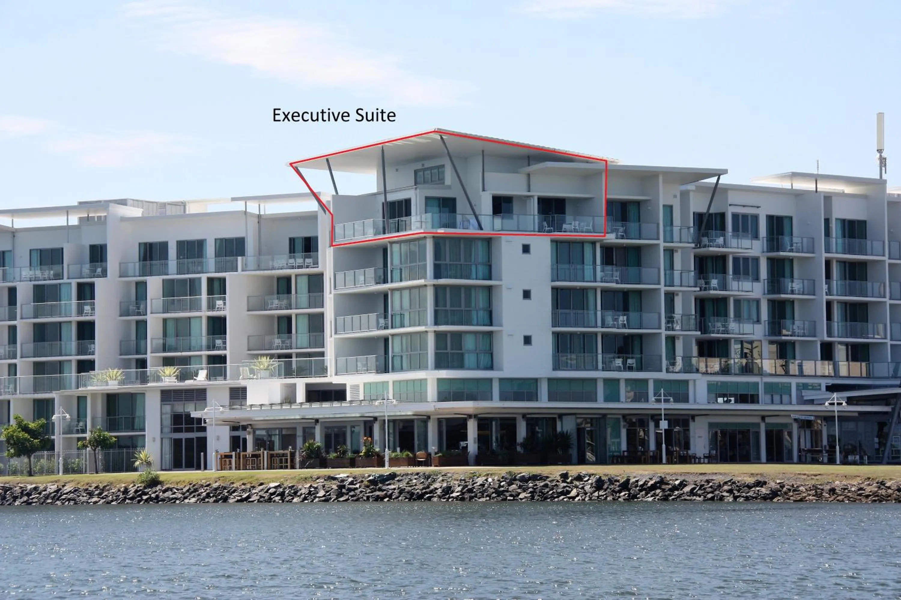 Ramada Hotel & Suites by Wyndham Ballina Byron