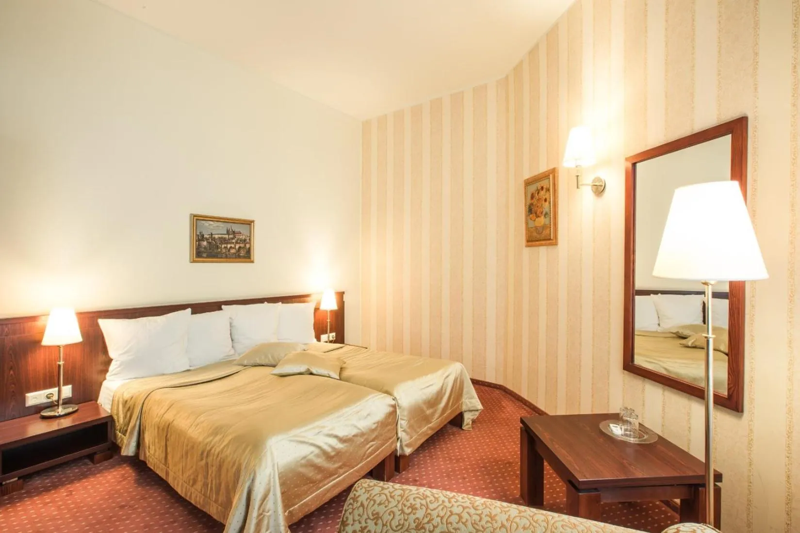 Bed in Monika Centrum Hotels