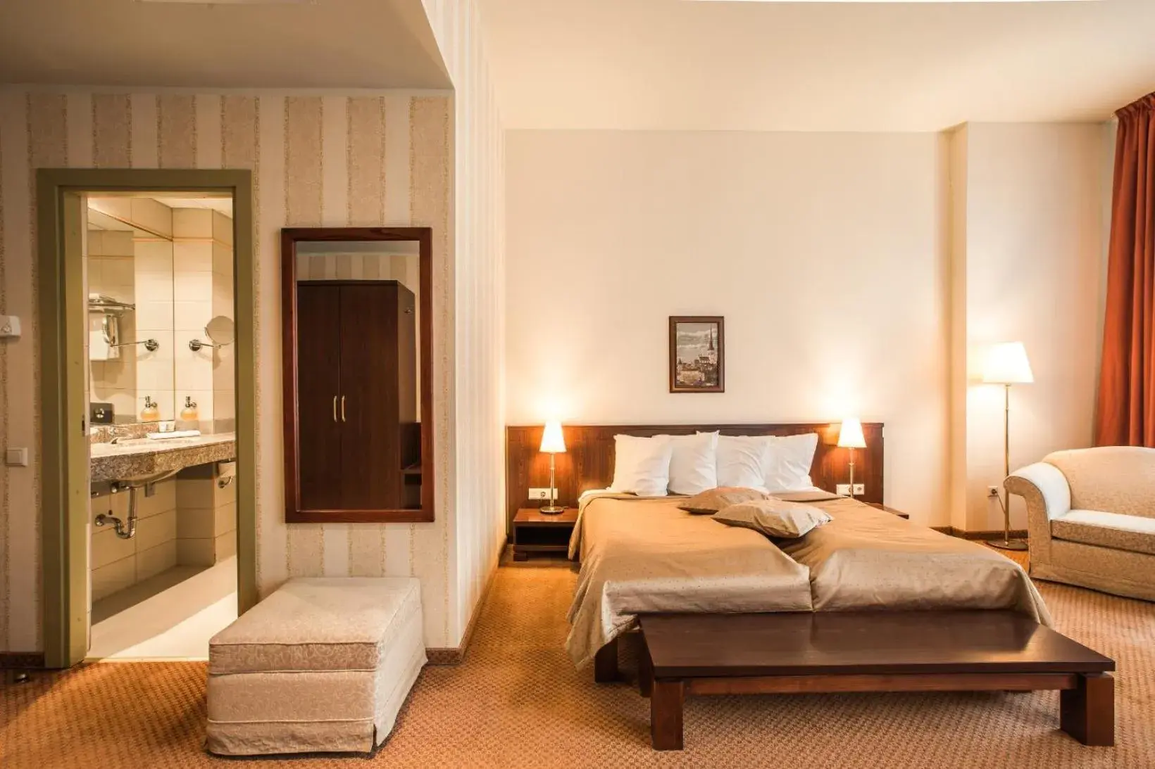 Junior Suite with Extra Bed in Monika Centrum Hotels Junior Suite with Extra Bed in Monika Centrum Hotels