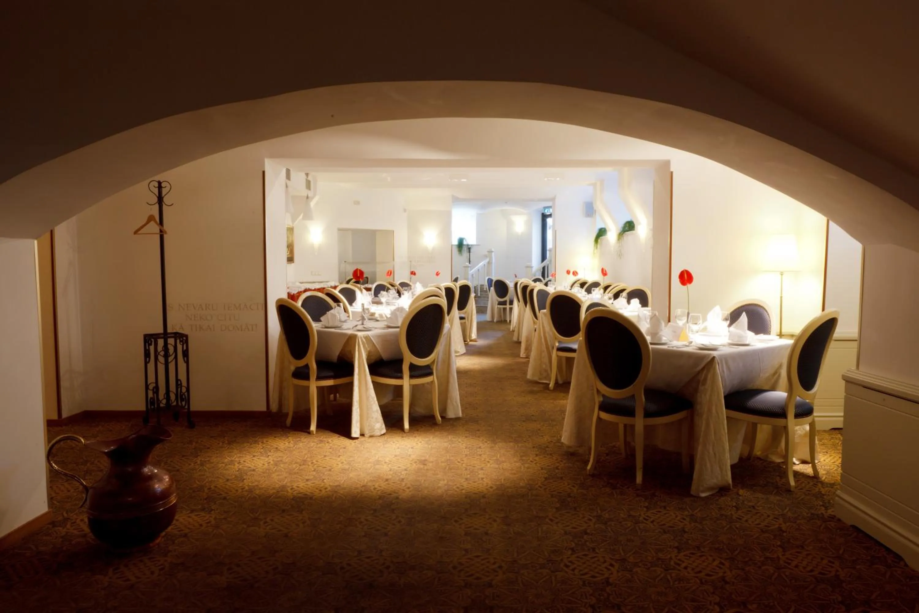 Restaurant/places to eat in Monika Centrum Hotels
