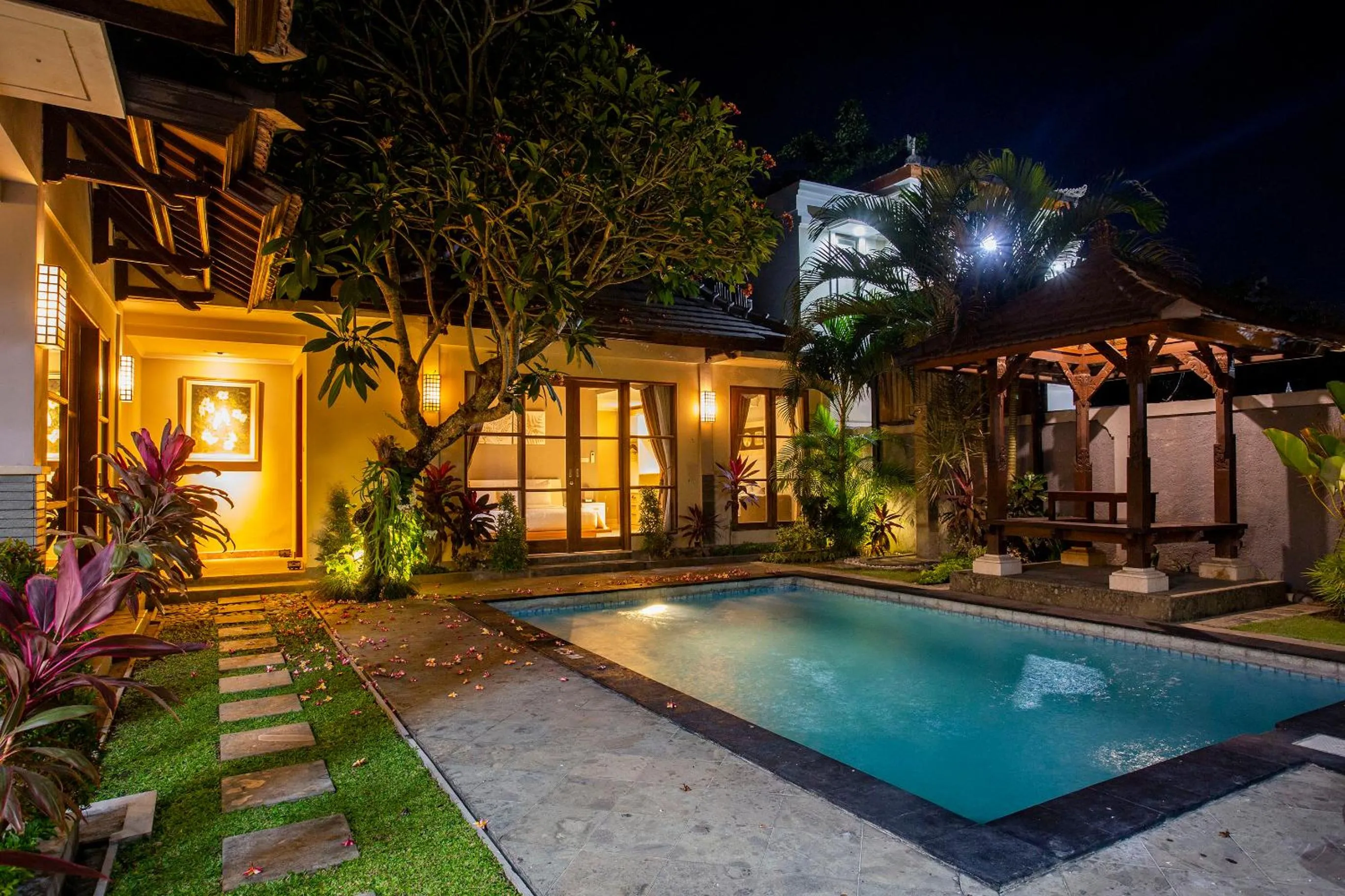 Swimming pool in Dura Villas Bali at Kerobokan