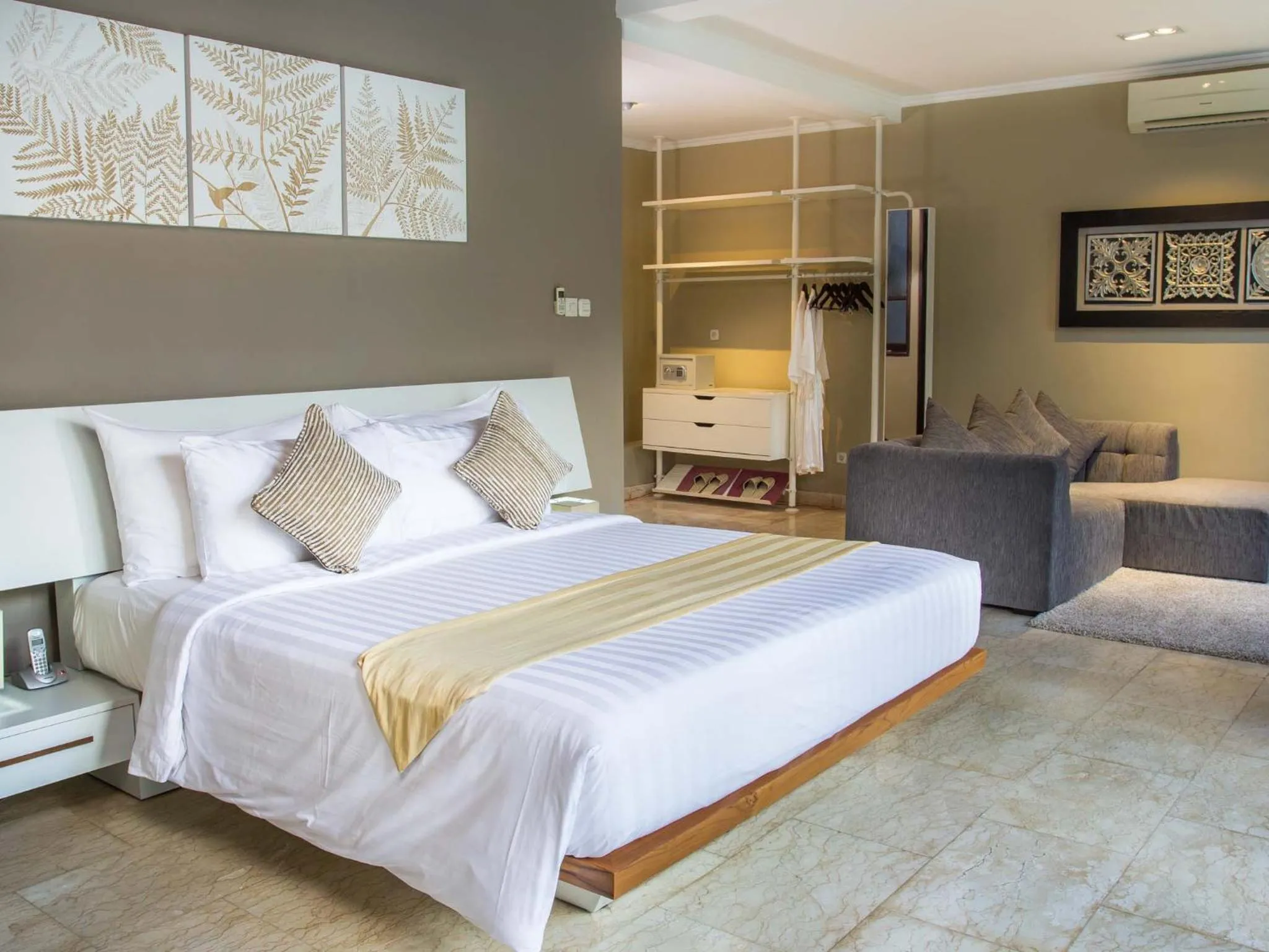 Photo of the whole room, Bed in Dura Villas Bali at Kerobokan
