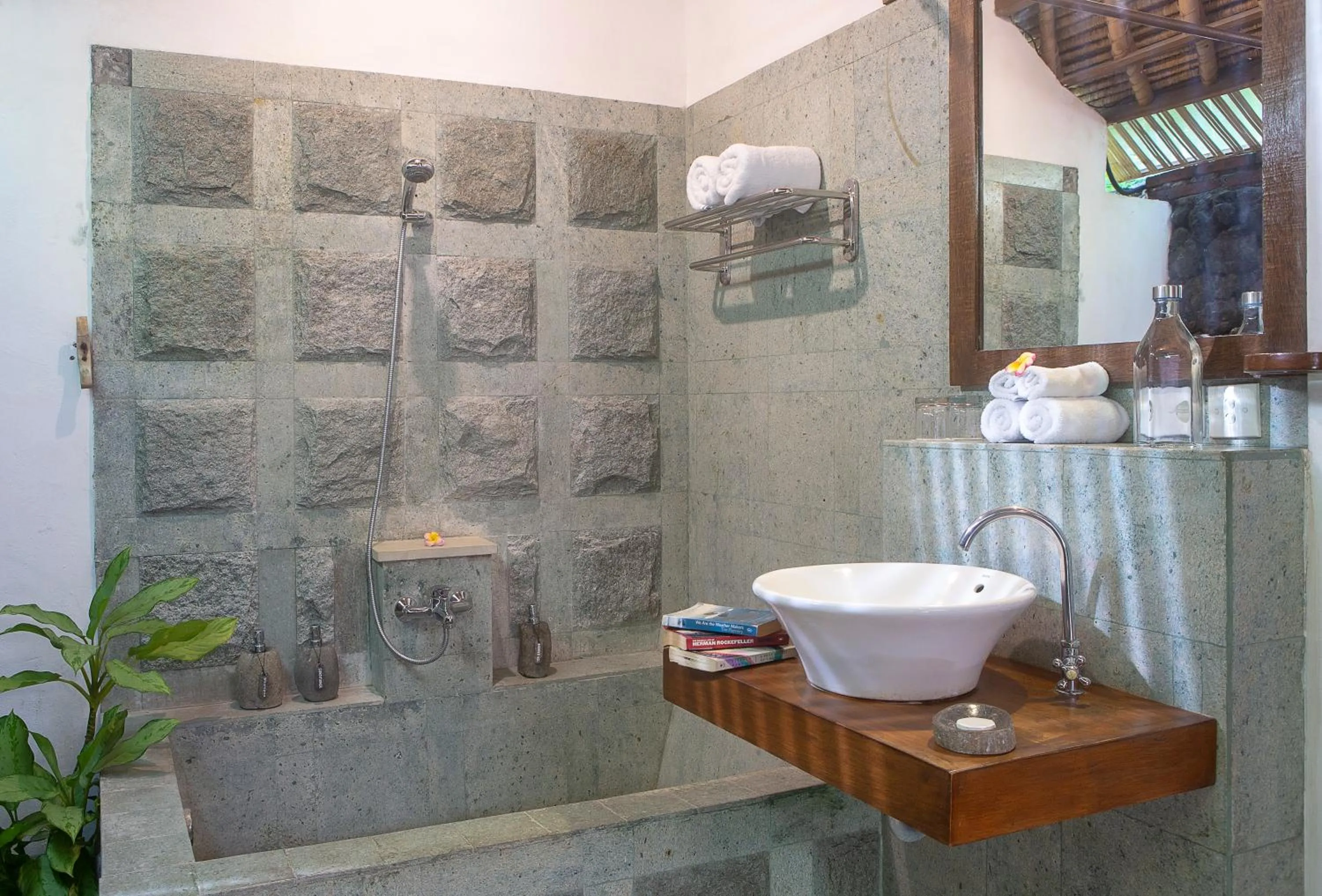 Bathroom in Alam Candi Resort