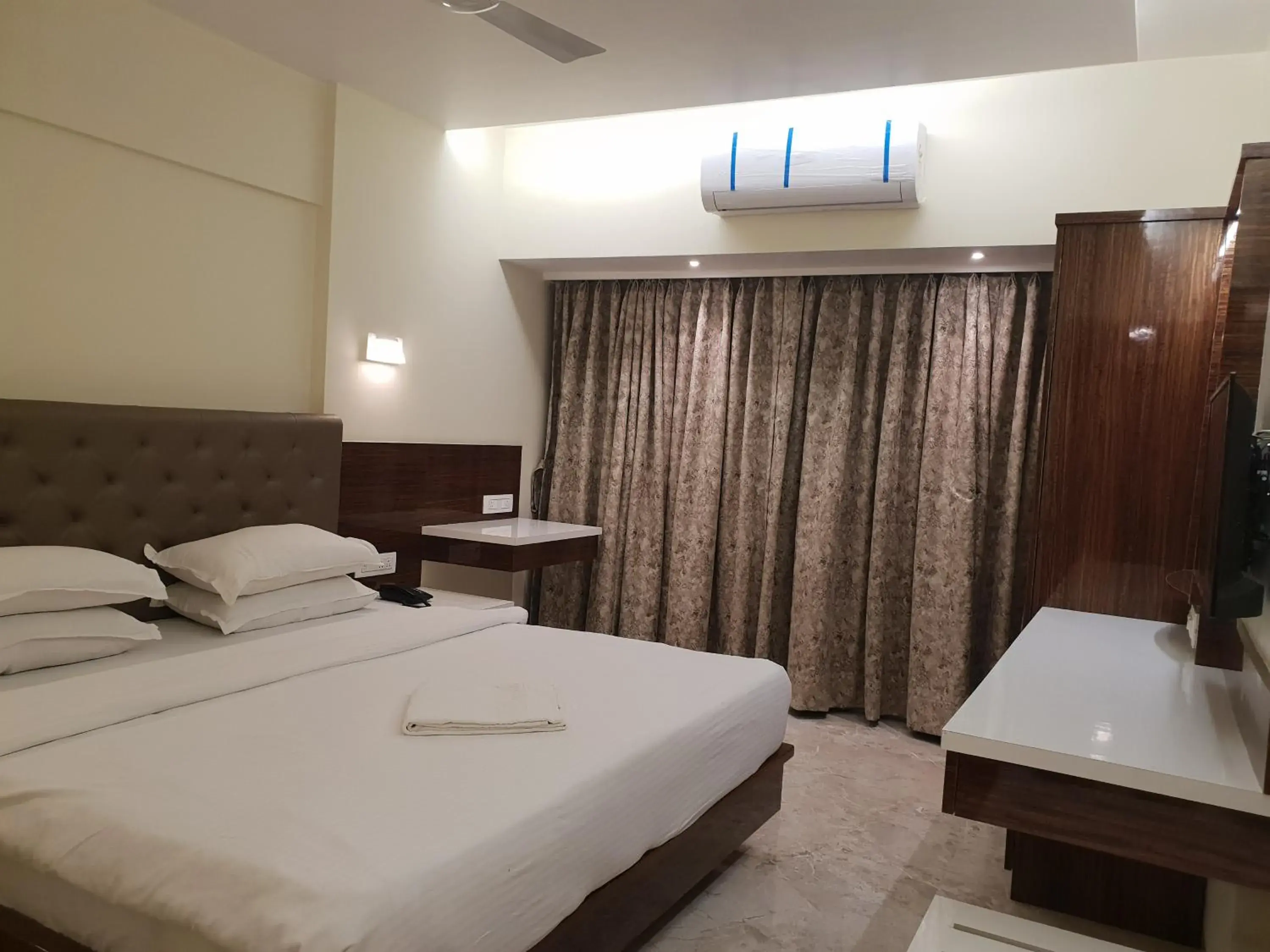 Bed in Hotel Milan International Bed in Hotel Milan International