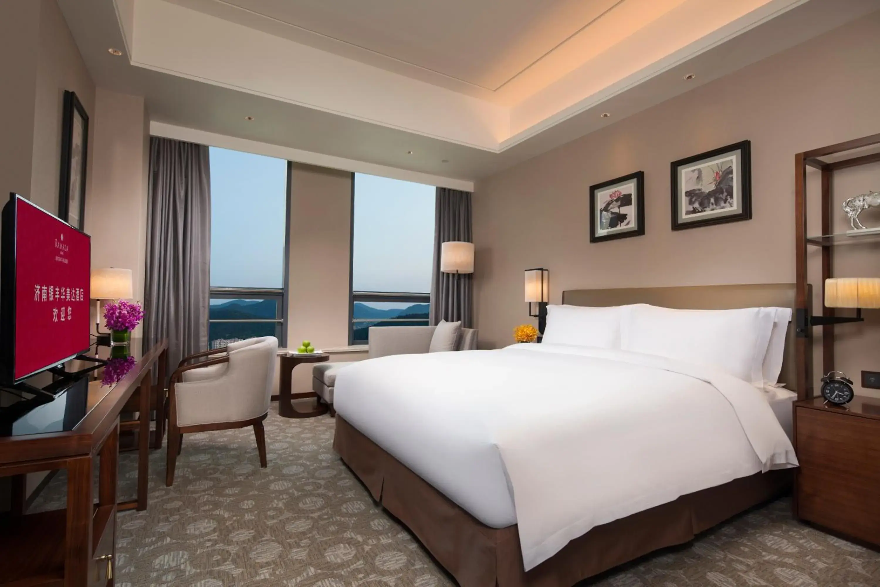 Bed in Ramada Jinan Bed in Ramada Jinan