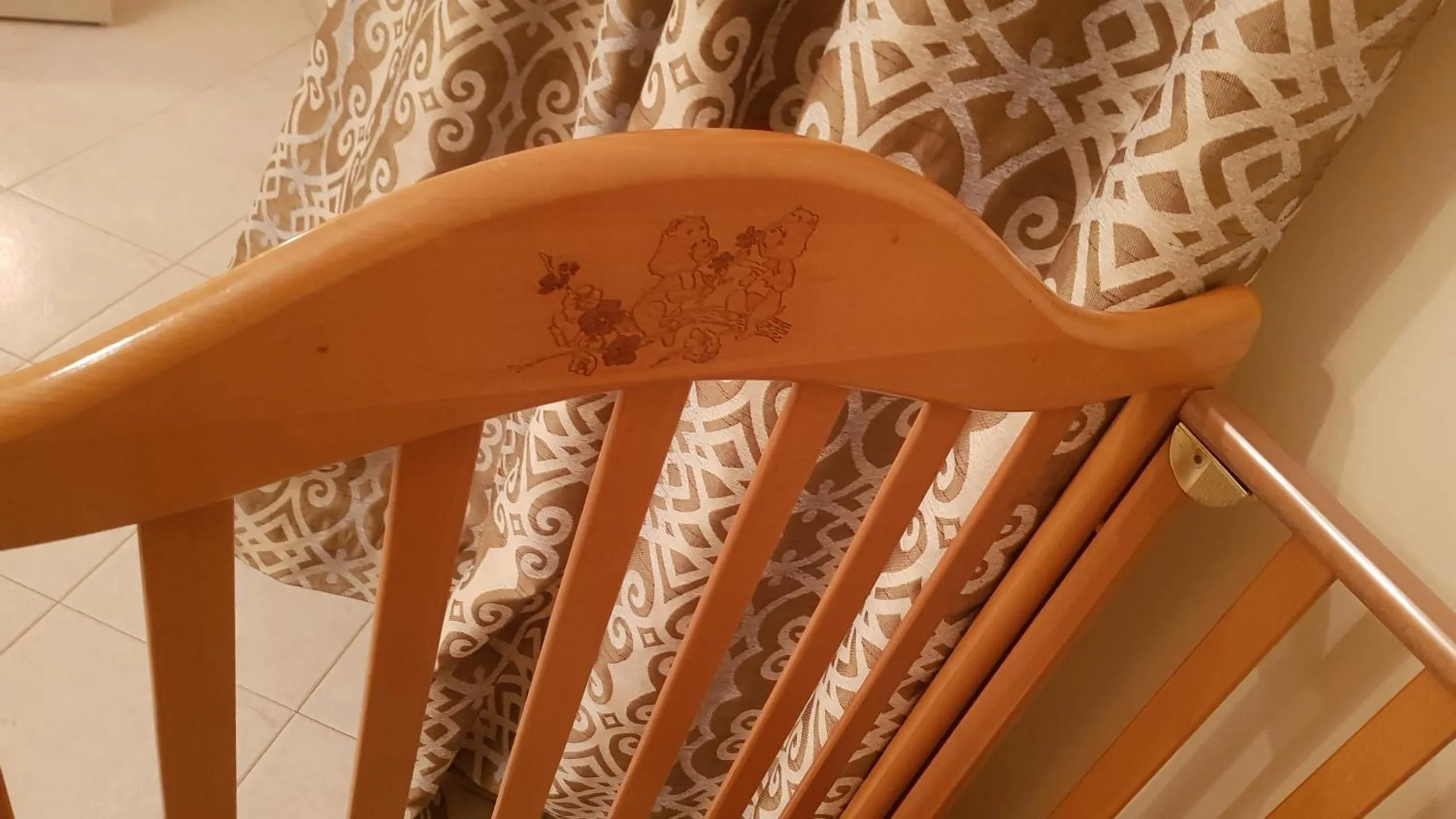 cot in Aurora Apartment