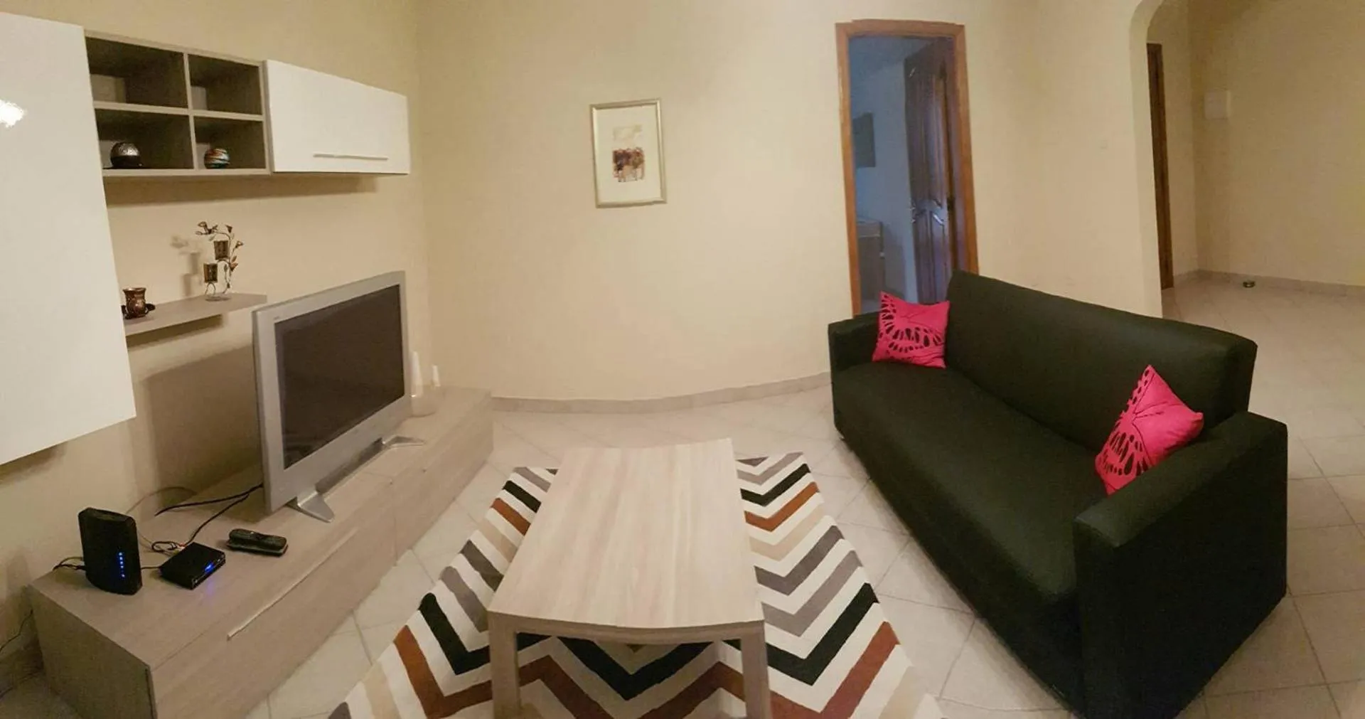 TV and multimedia in Aurora Apartment
