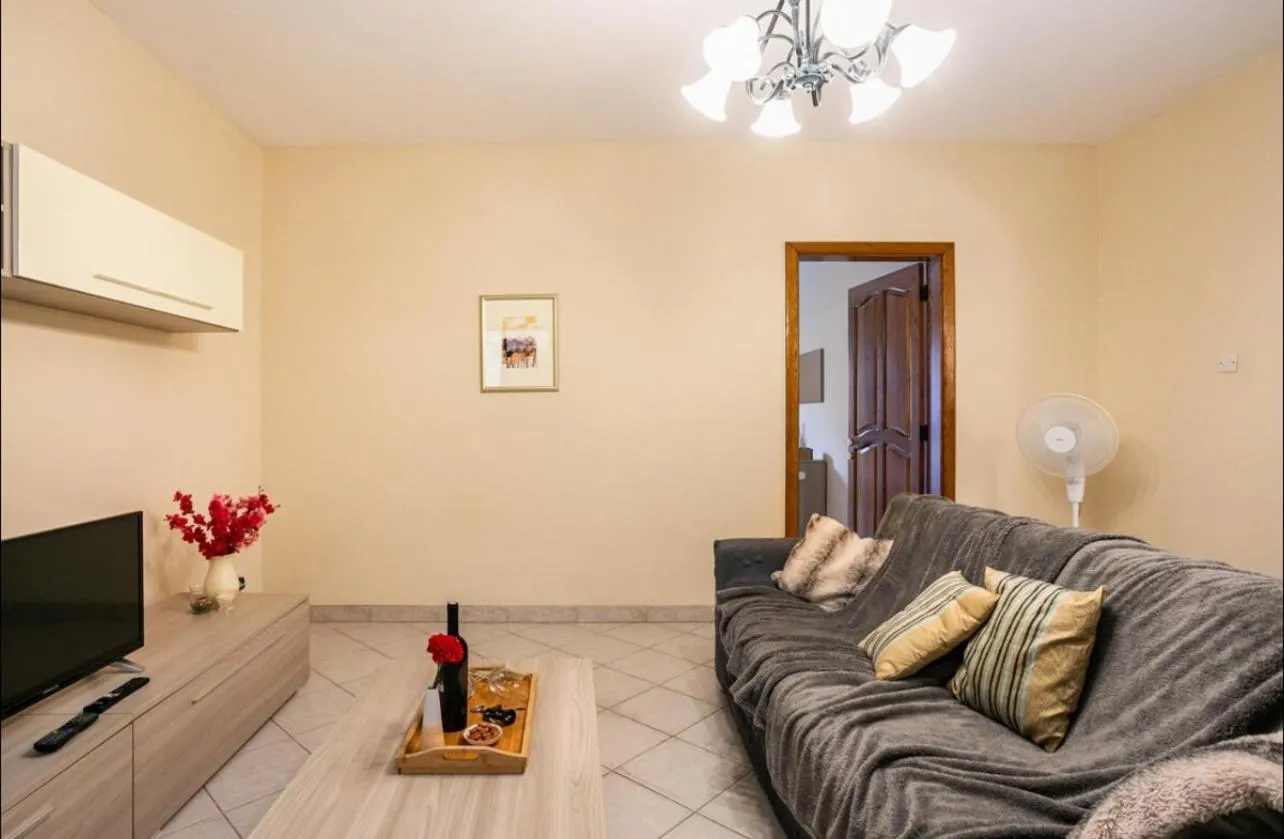 Aurora Apartment