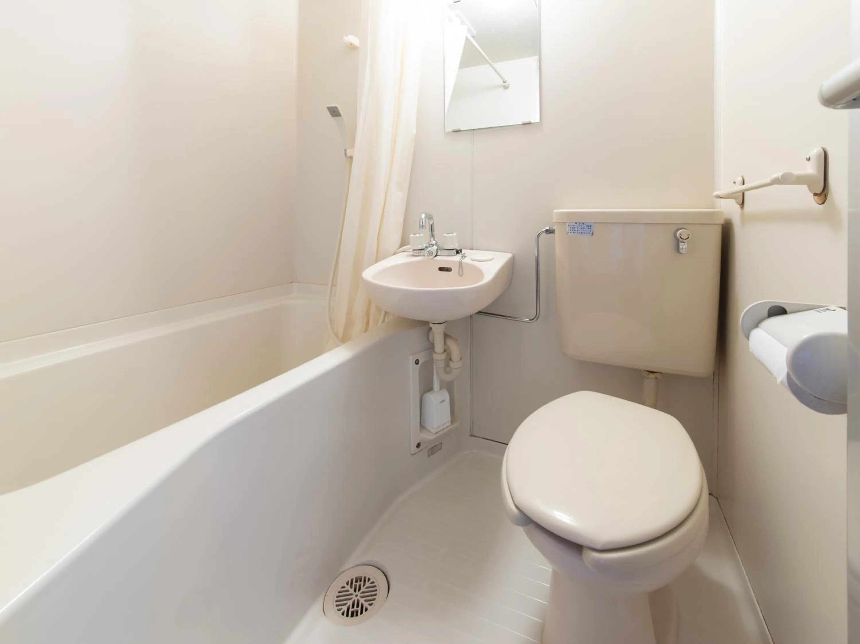 Shower in Tabist Tatsumi Business Hotel Matsusaka