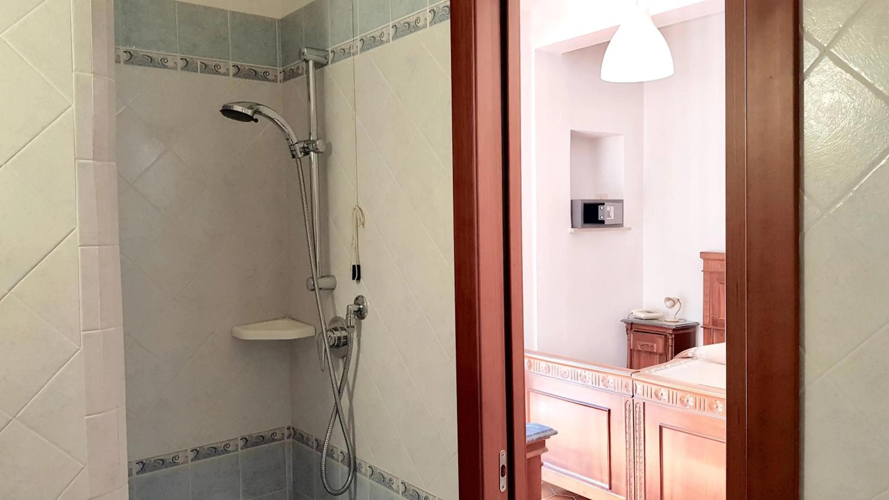 Bathroom in Albergo Natucci