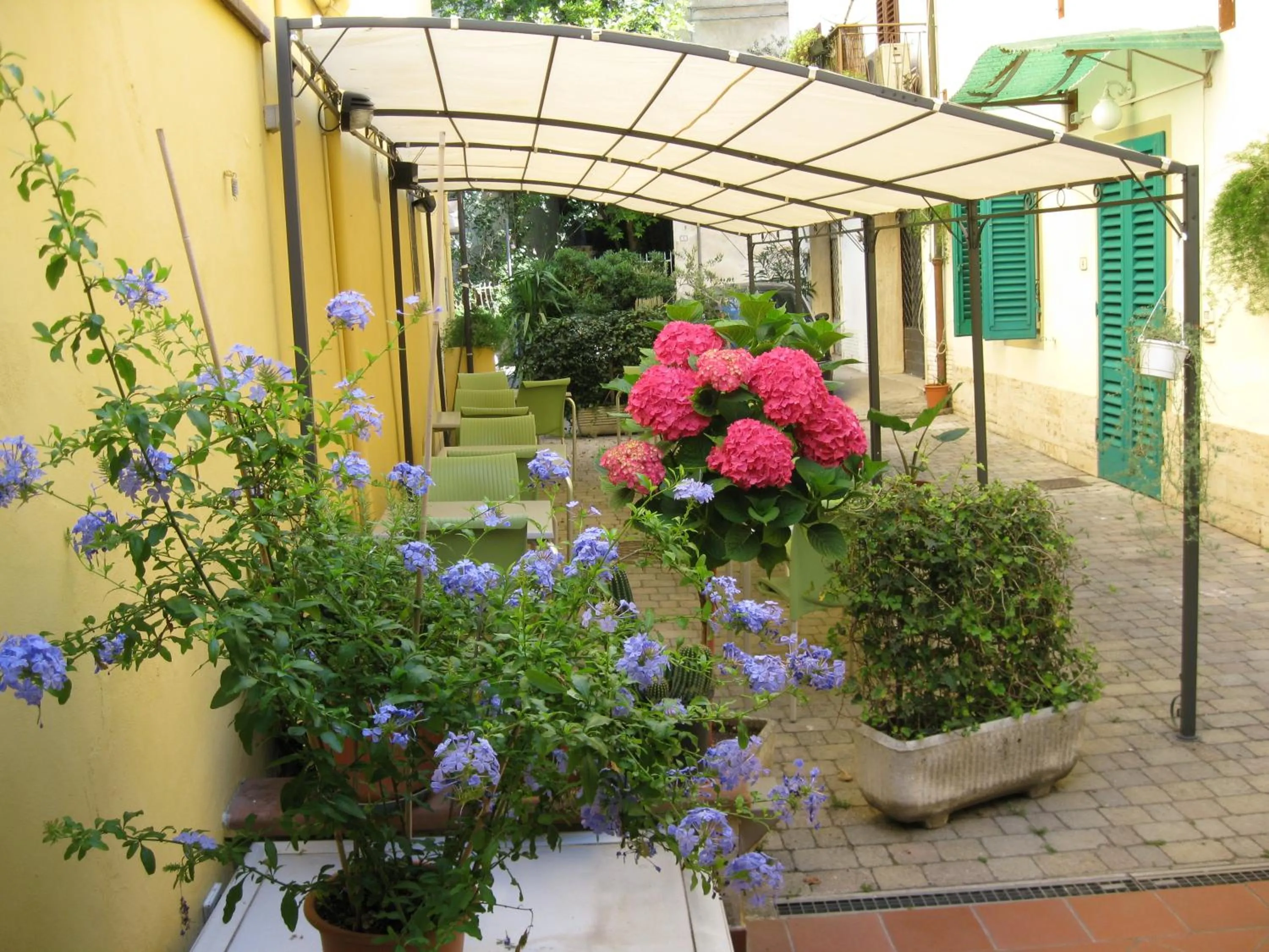 Decorative detail in Albergo Natucci