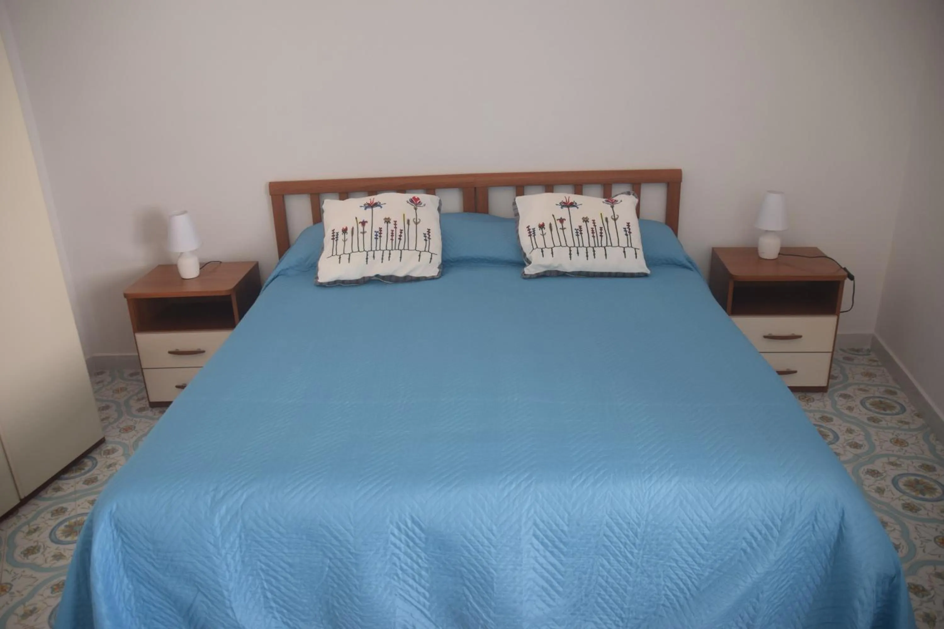 Bed in villa damecuta B&B