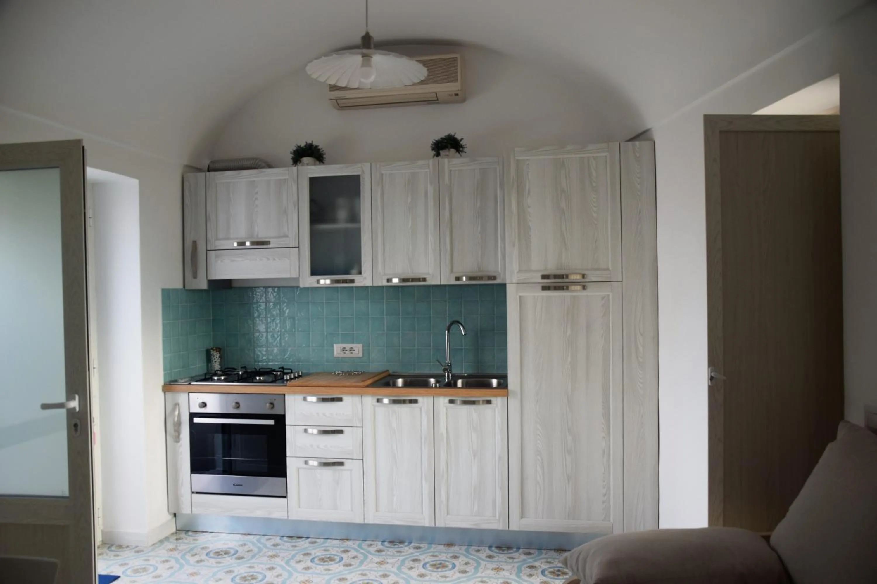 Kitchen or kitchenette in villa damecuta B&B