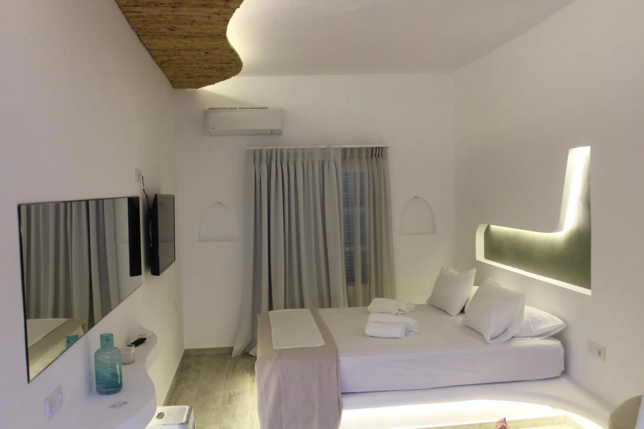Bed in Alidian bay Suites Leros
