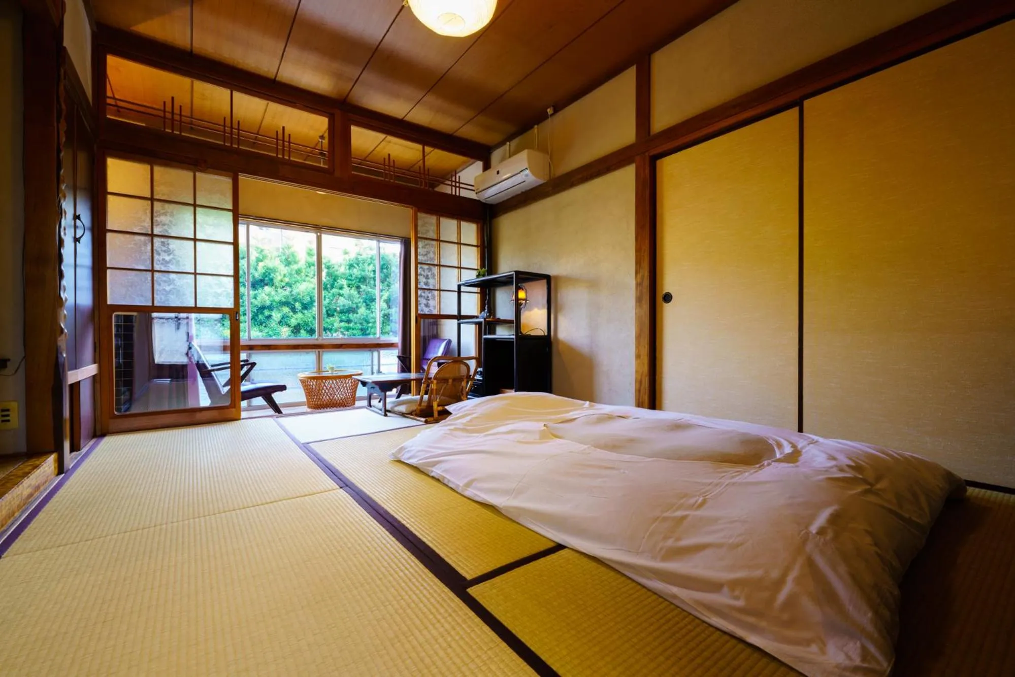 Photo of the whole room, Bed in Yamada Bessou くつろぎの温泉宿 山田別荘