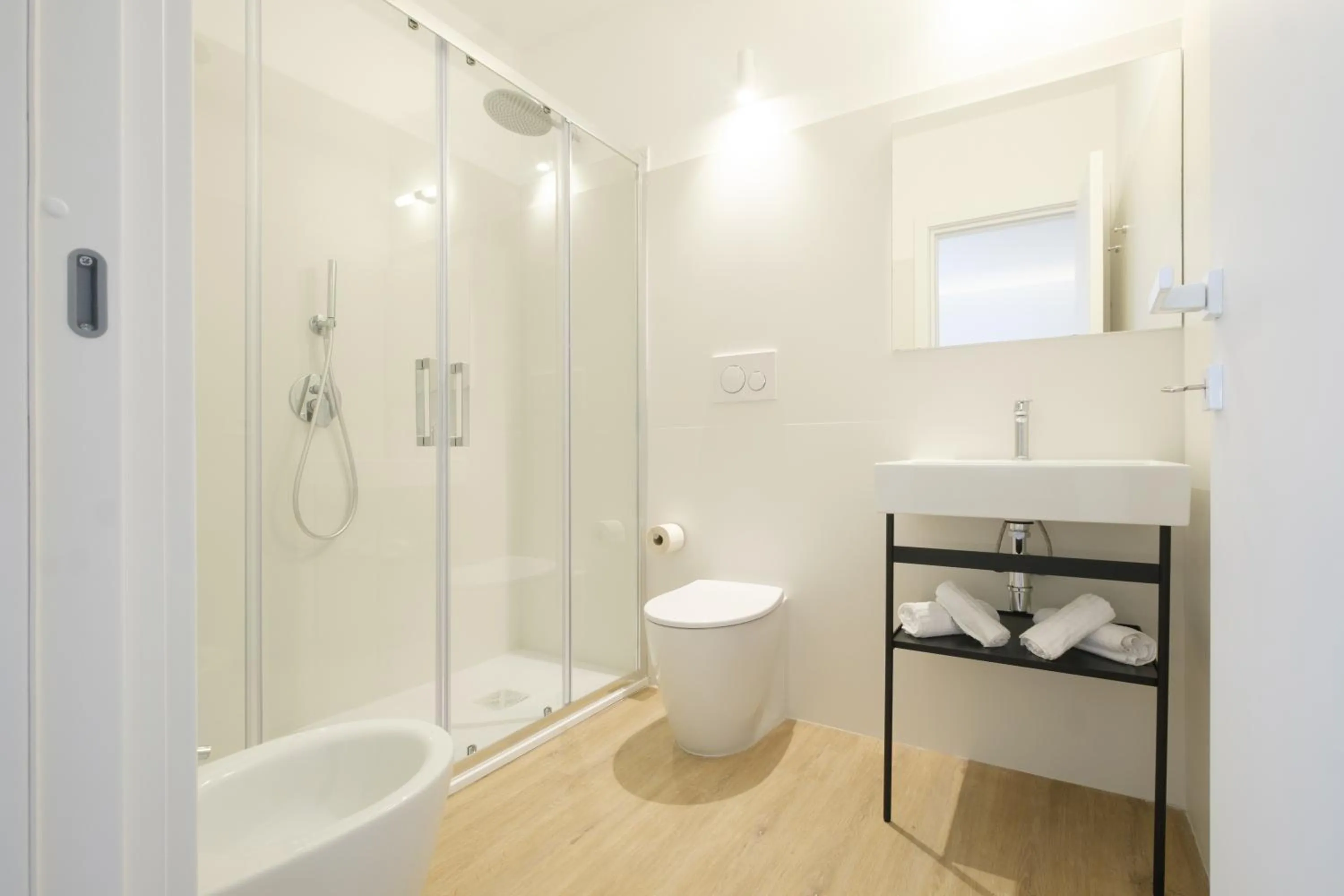 Shower in Hotel Solki