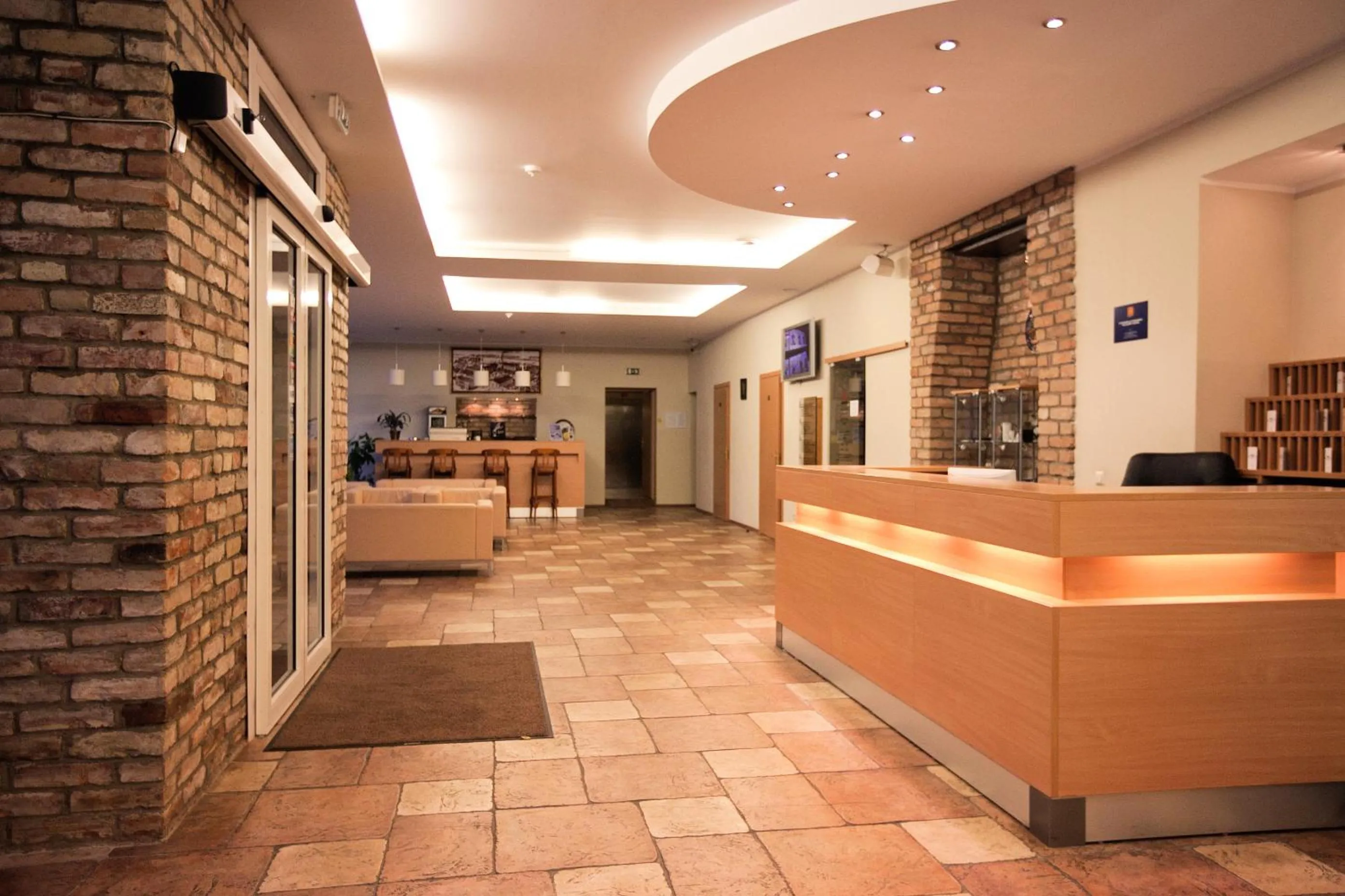TOSS Hotel