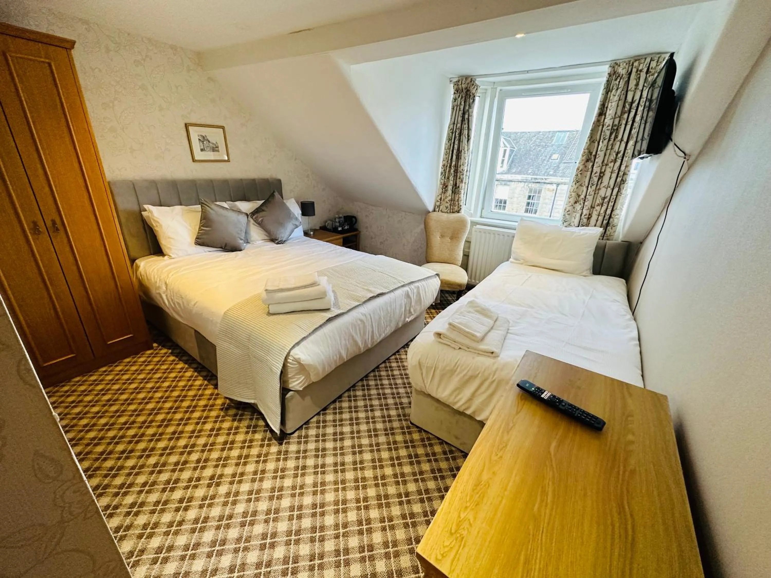 Bed in Abbotsford Guest House