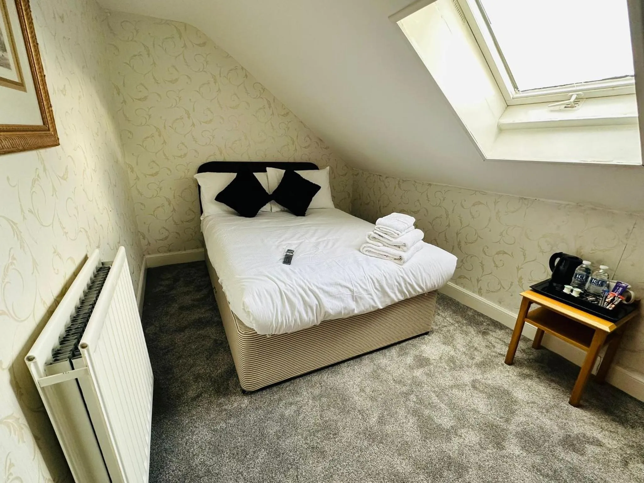 Bed in Abbotsford Guest House