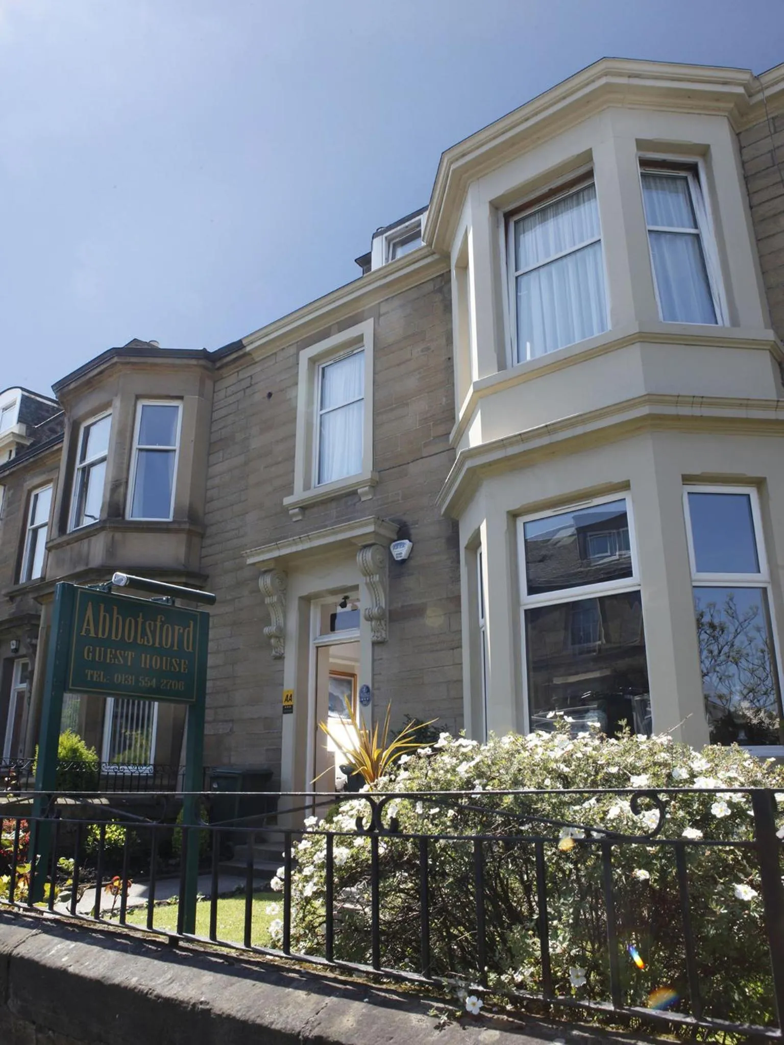 Facade/entrance in Abbotsford Guest House