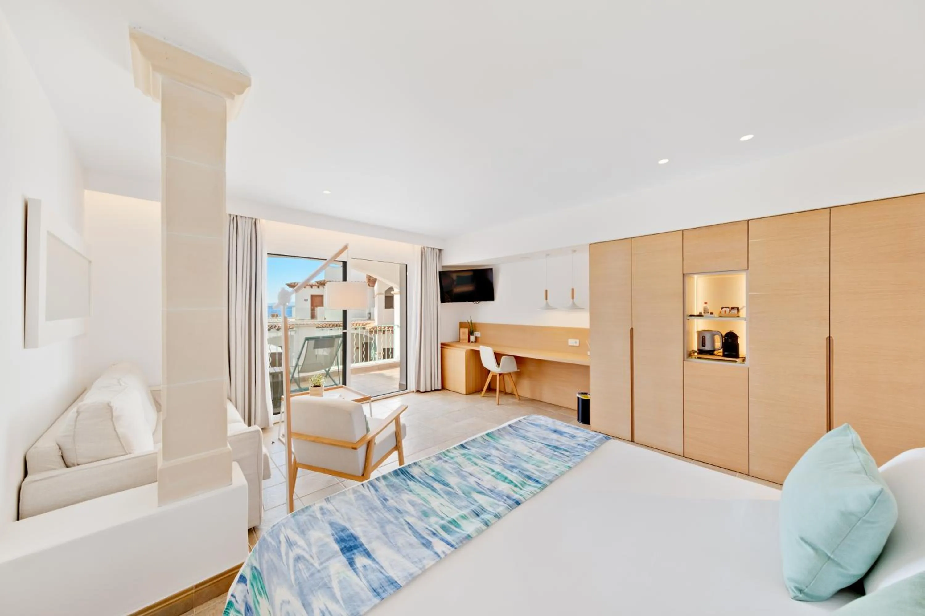 Bed in Hotel Villa Chiquita - Adults Only - Over 12