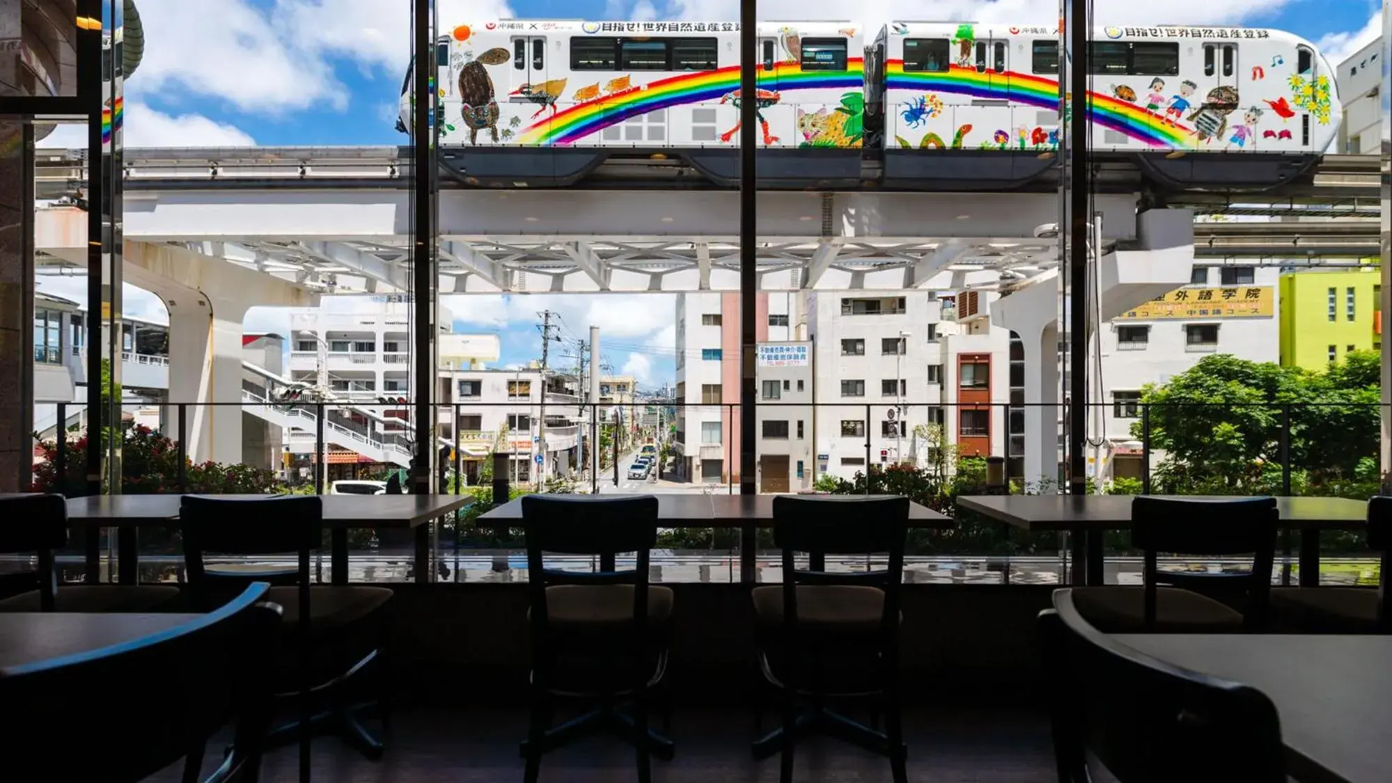 Restaurant/places to eat in Hotel Azat Naha Restaurant/places to eat in Hotel Azat Naha