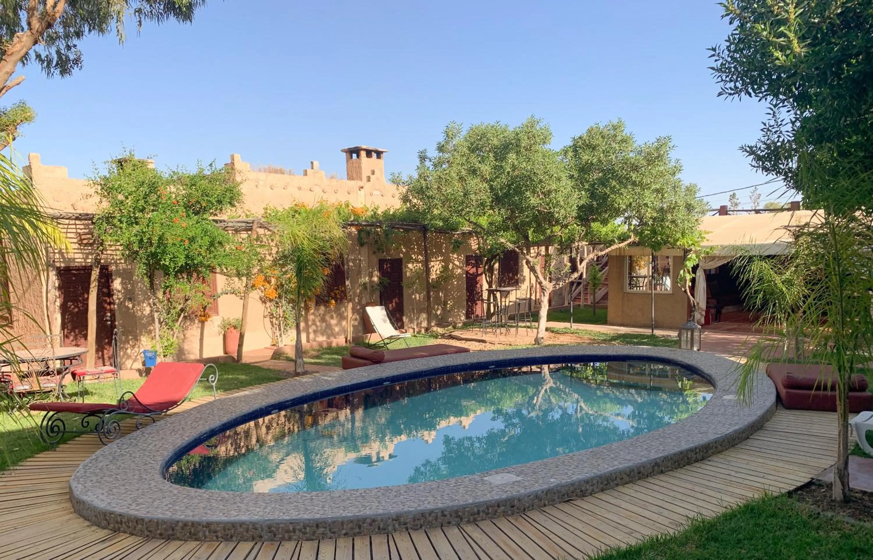 Swimming pool in Relais Esmeralda