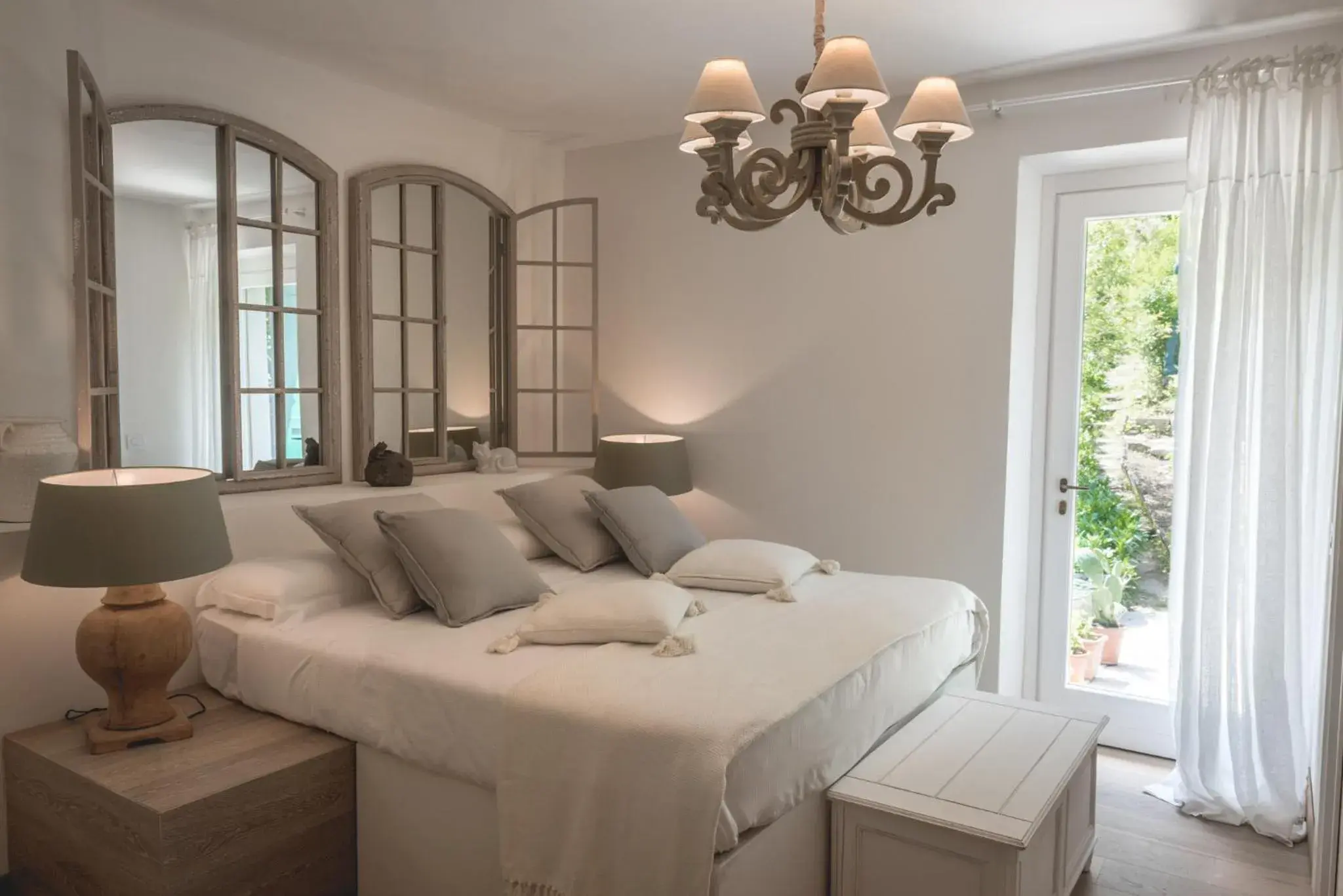 Double Room with Garden View - single occupancy in Locanda Senio Double Room with Garden View - single occupancy in Locanda Senio