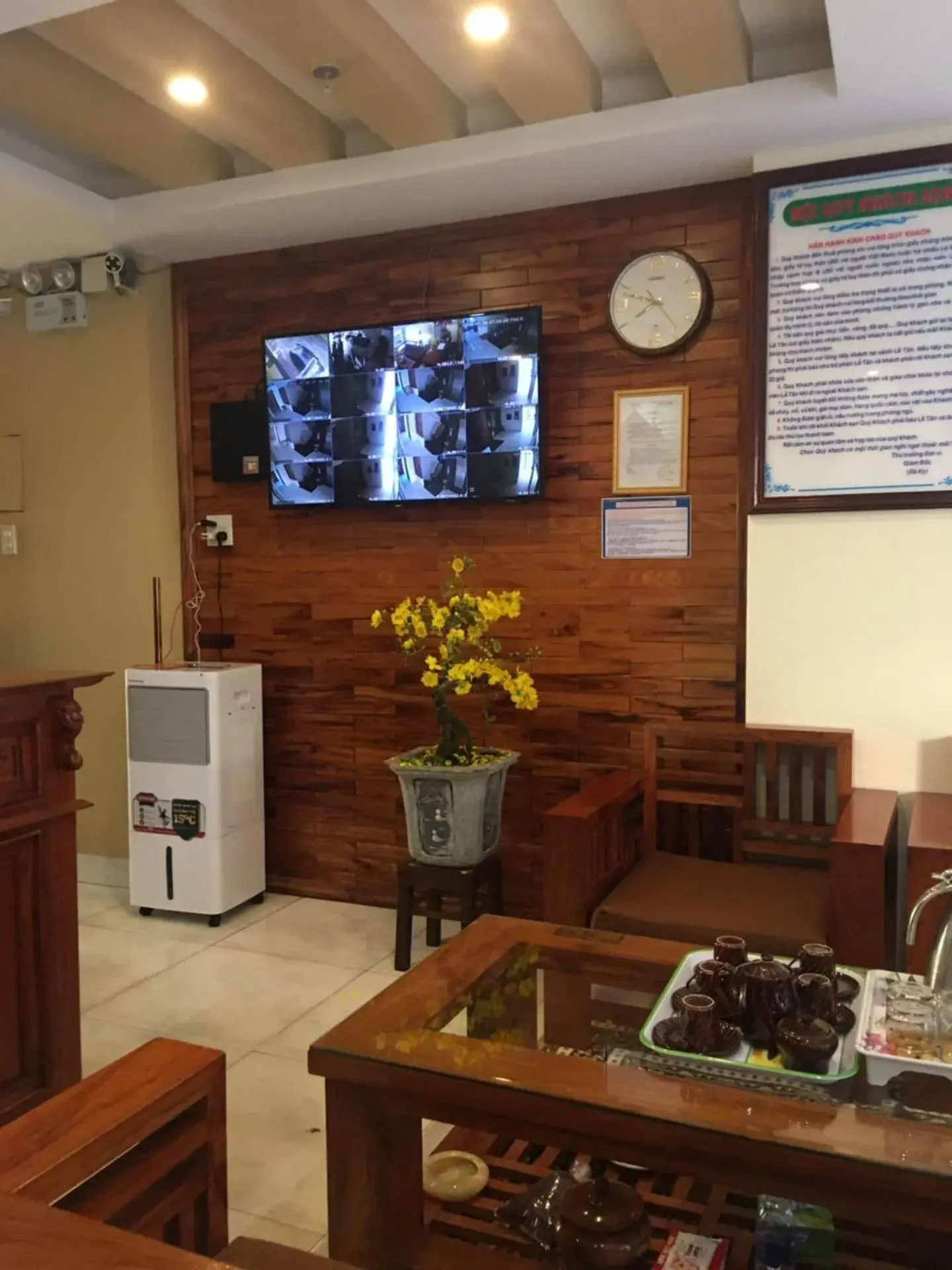 Property building in Hoang Oanh Hotel Property building in Hoang Oanh Hotel