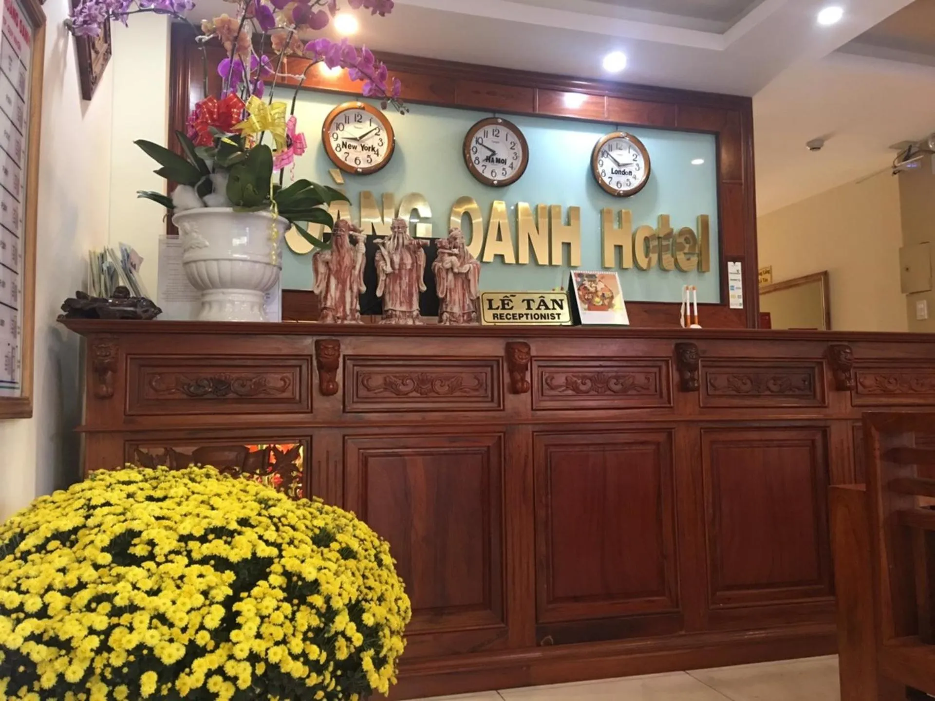 Property building in Hoang Oanh Hotel