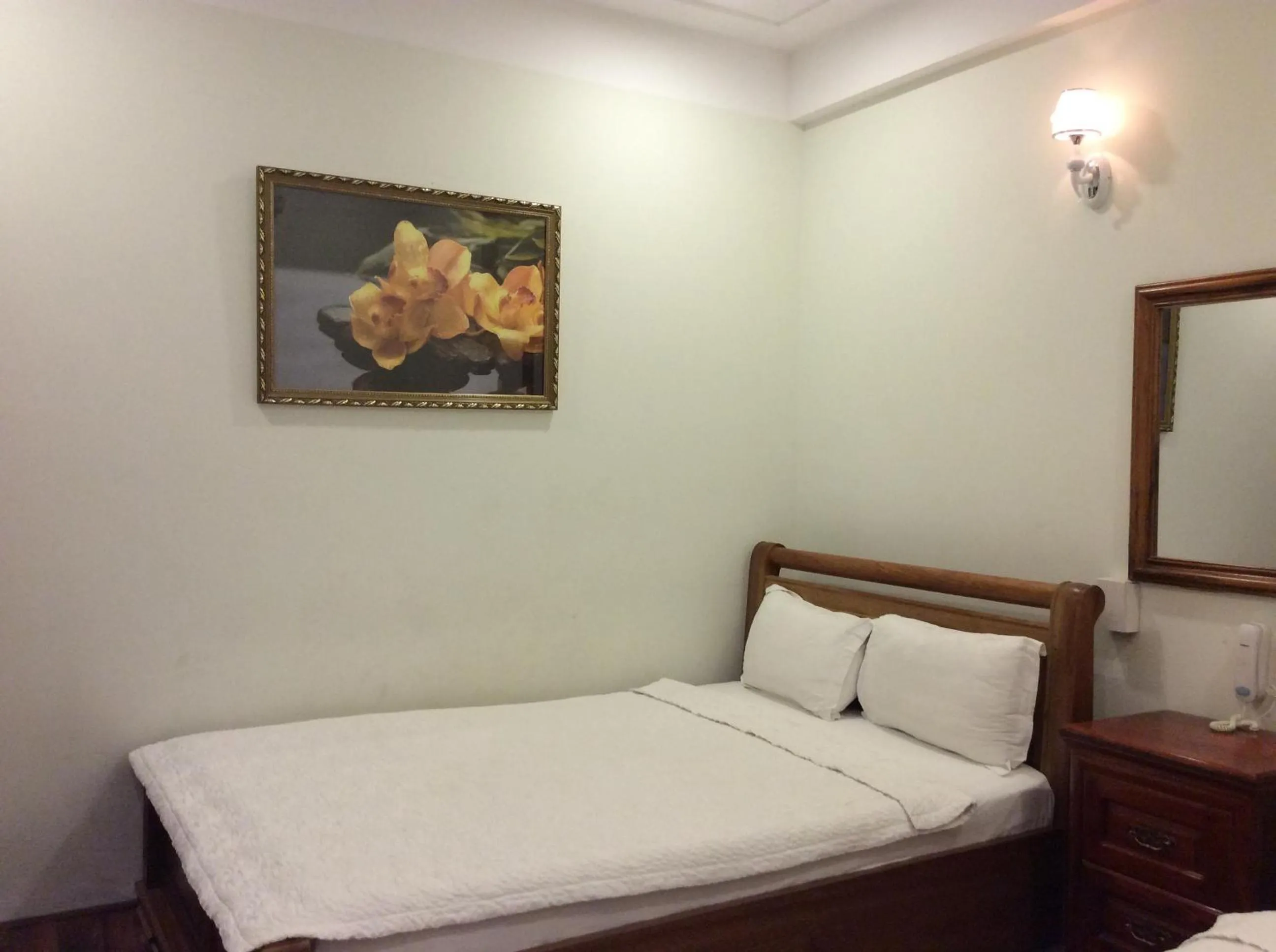 Bed in Hoang Oanh Hotel