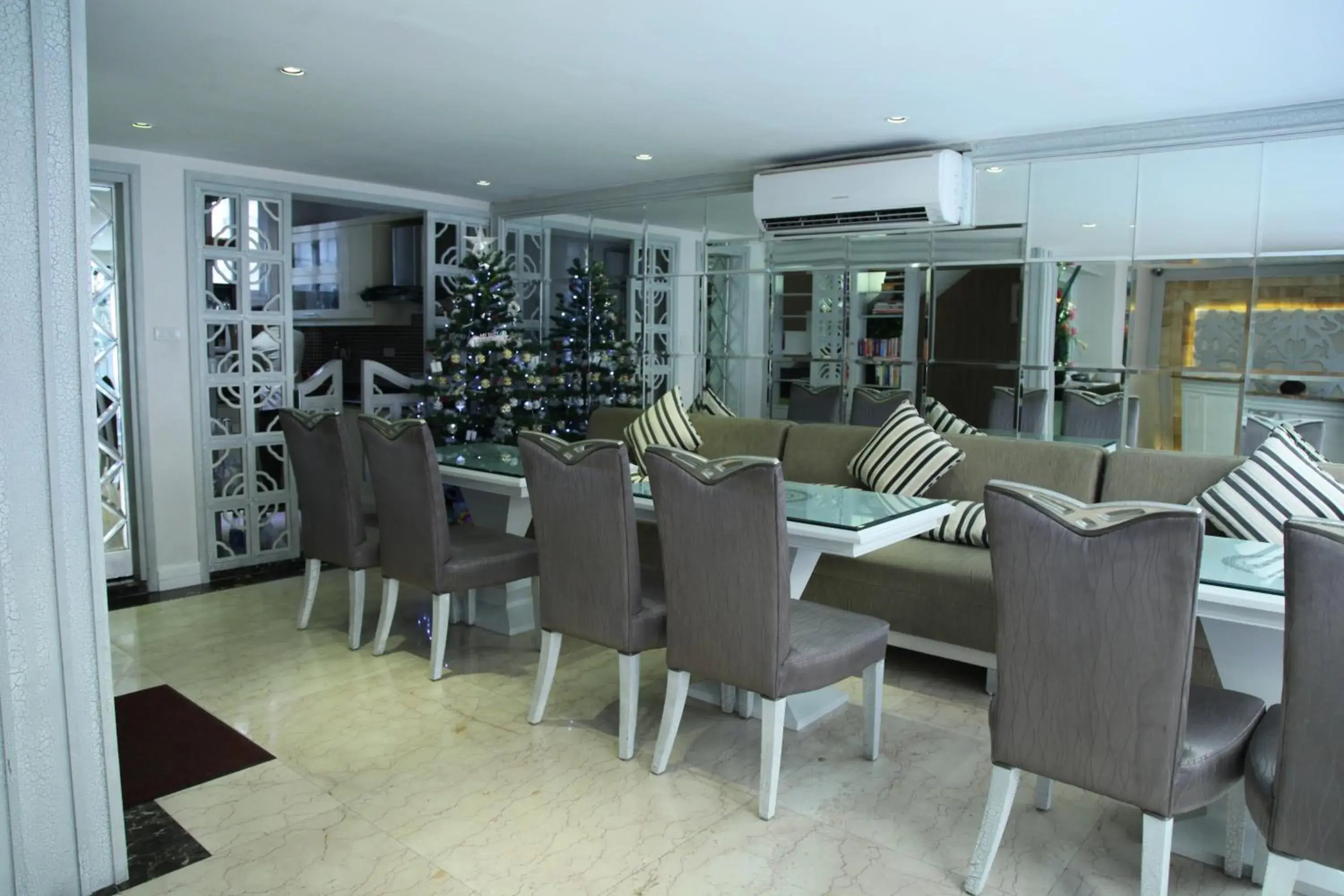 Restaurant/places to eat in Elite Central Hotel Hanoi Restaurant/places to eat in Elite Central Hotel Hanoi