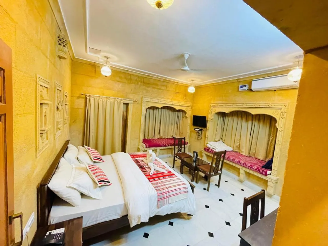 Bed in Wonbin Safari Jaisalmer