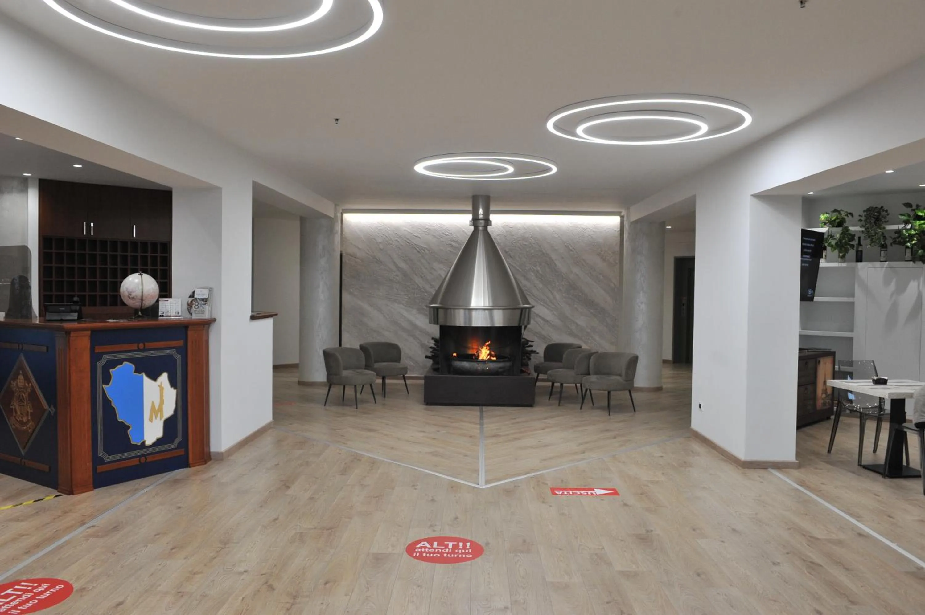 Lobby or reception in Hotel Theotokos