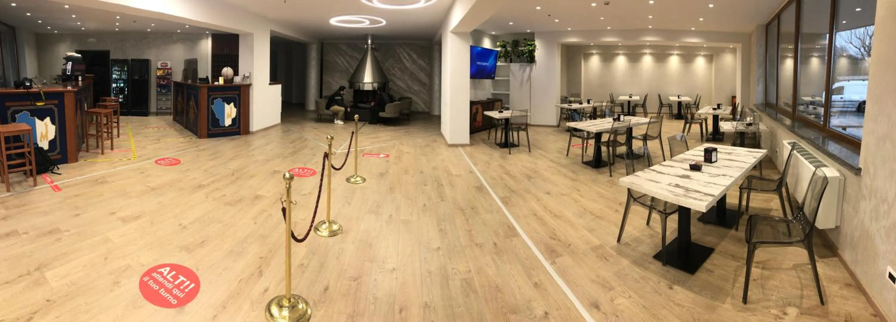 Lounge or bar in Hotel Theotokos