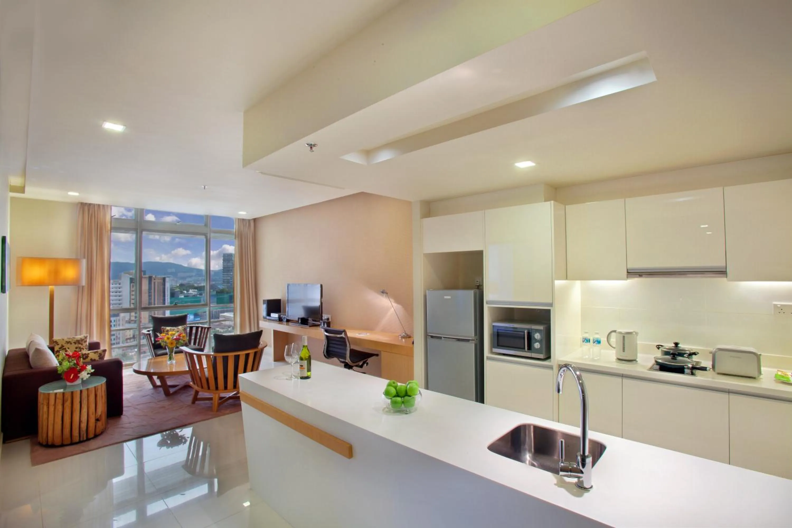 Kitchen or kitchenette in PARKROYAL Serviced Suites Kuala Lumpur