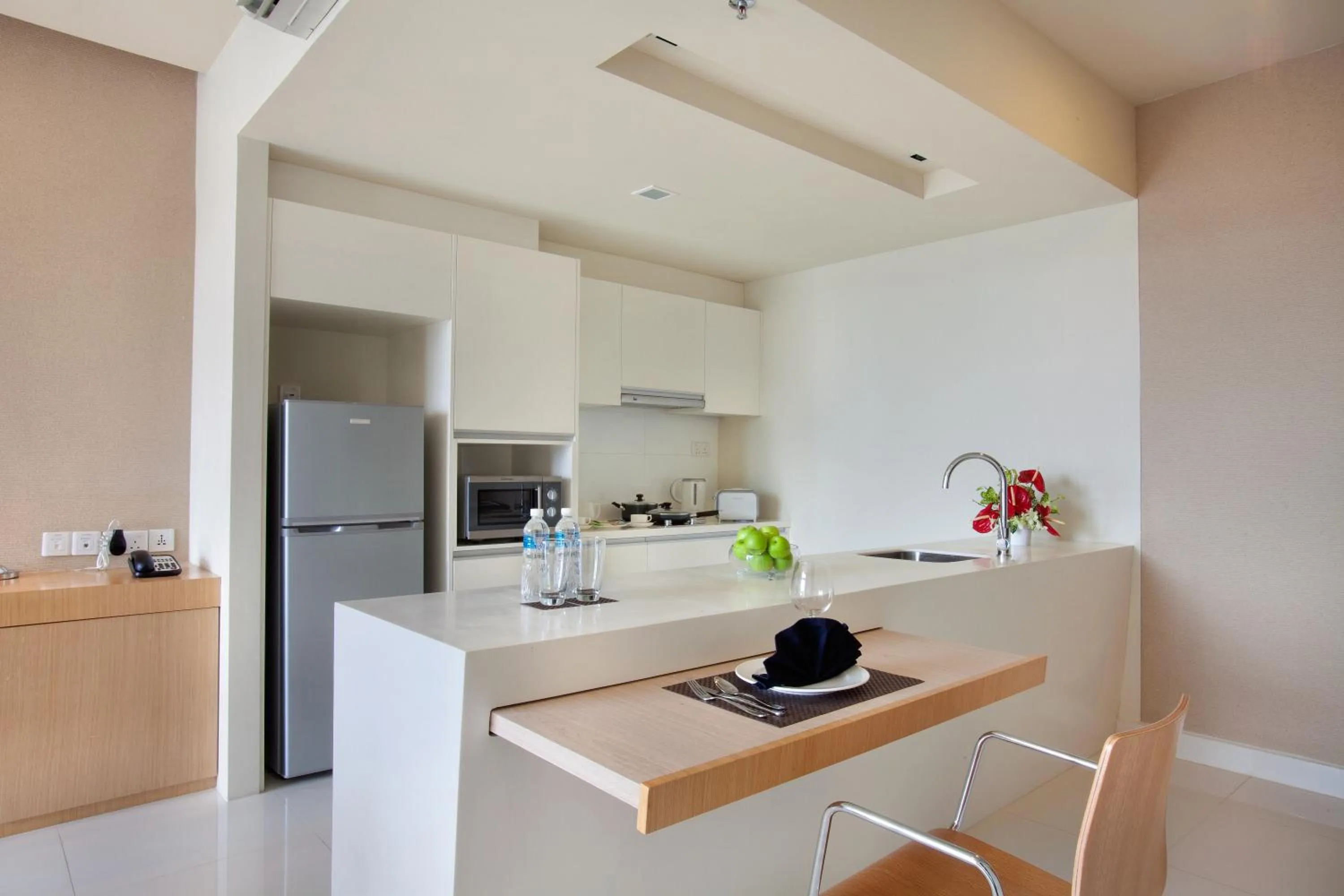 Kitchen or kitchenette in PARKROYAL Serviced Suites Kuala Lumpur