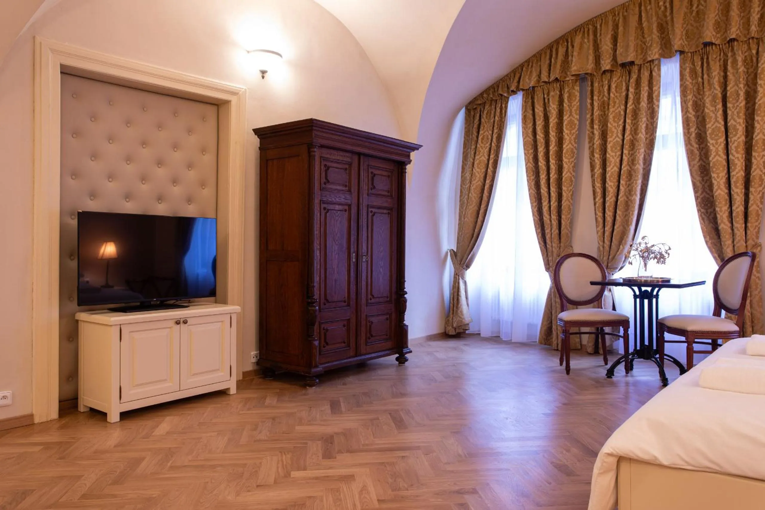 Bed in Residence Thunovska