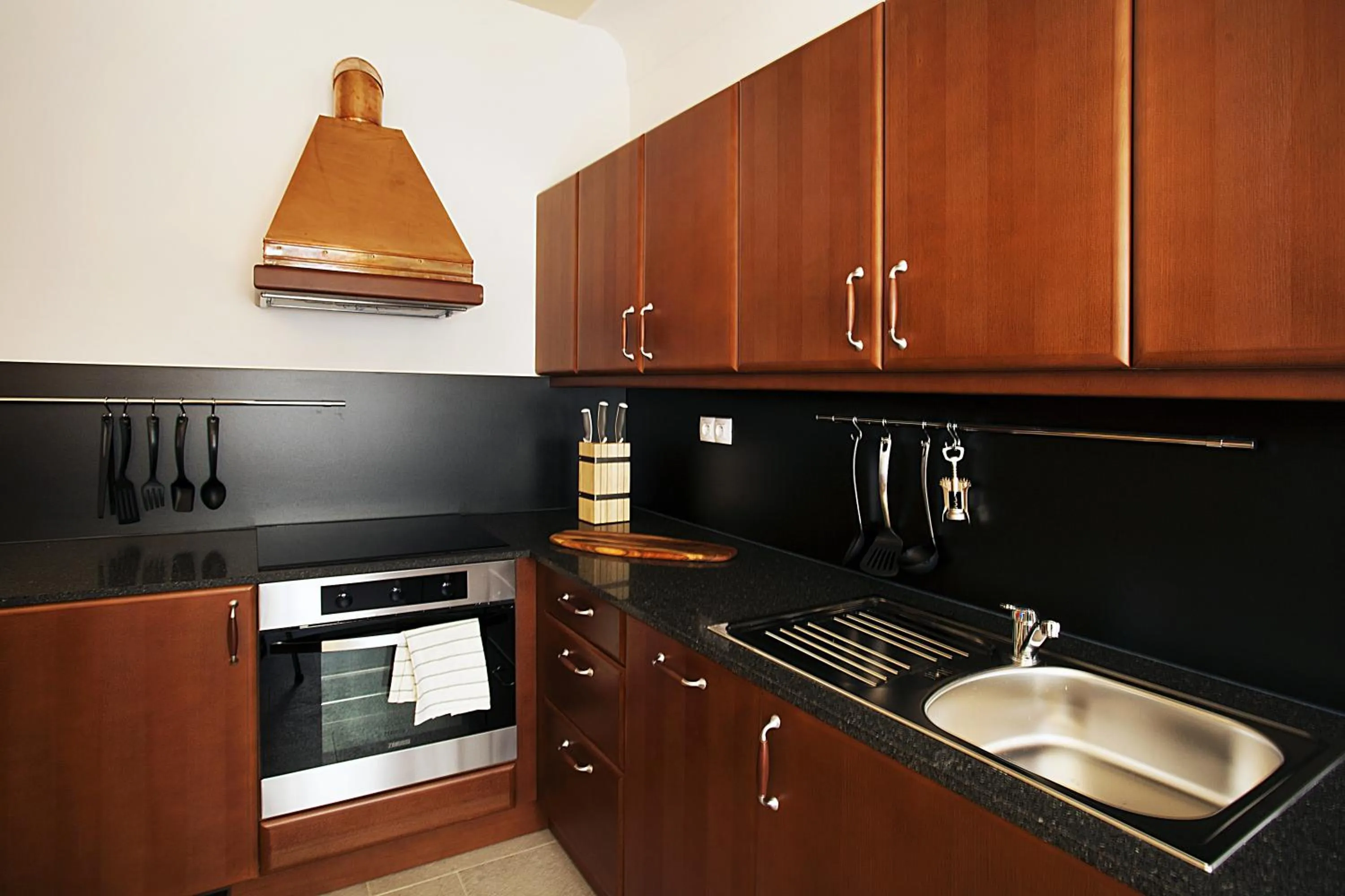 Kitchen or kitchenette in Residence Thunovska