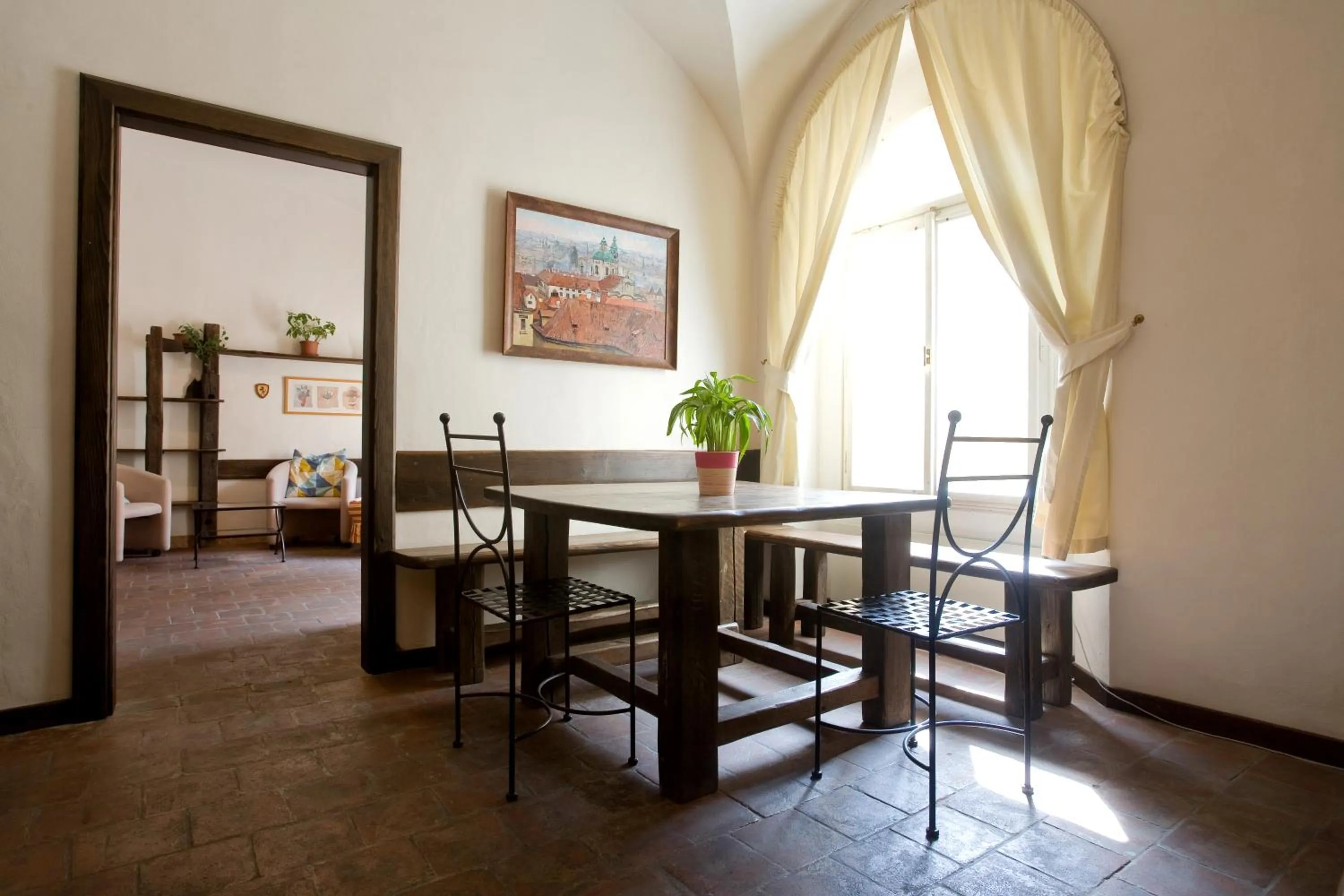 Dining area in Residence Thunovska