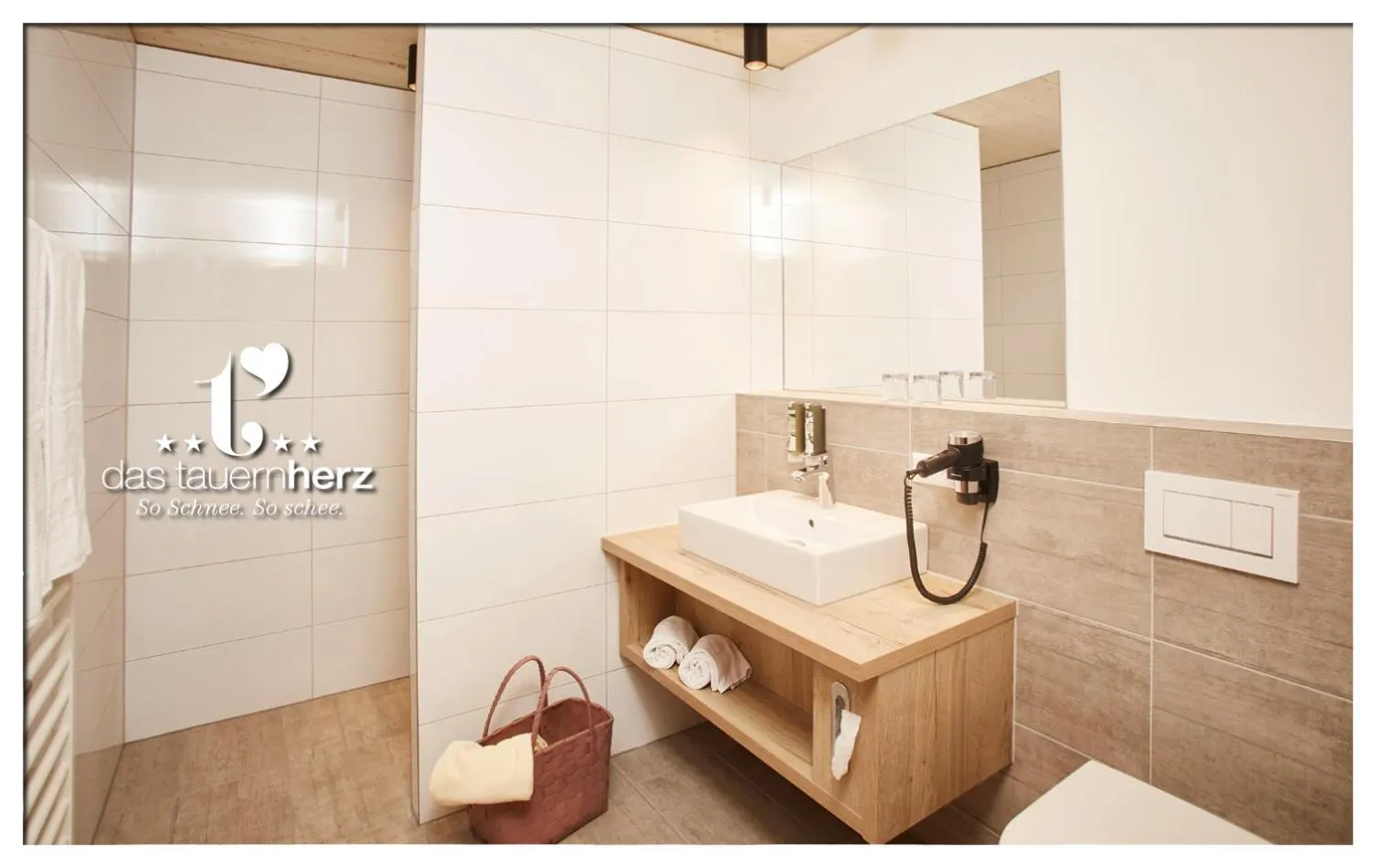 Shower in Das Tauernherz